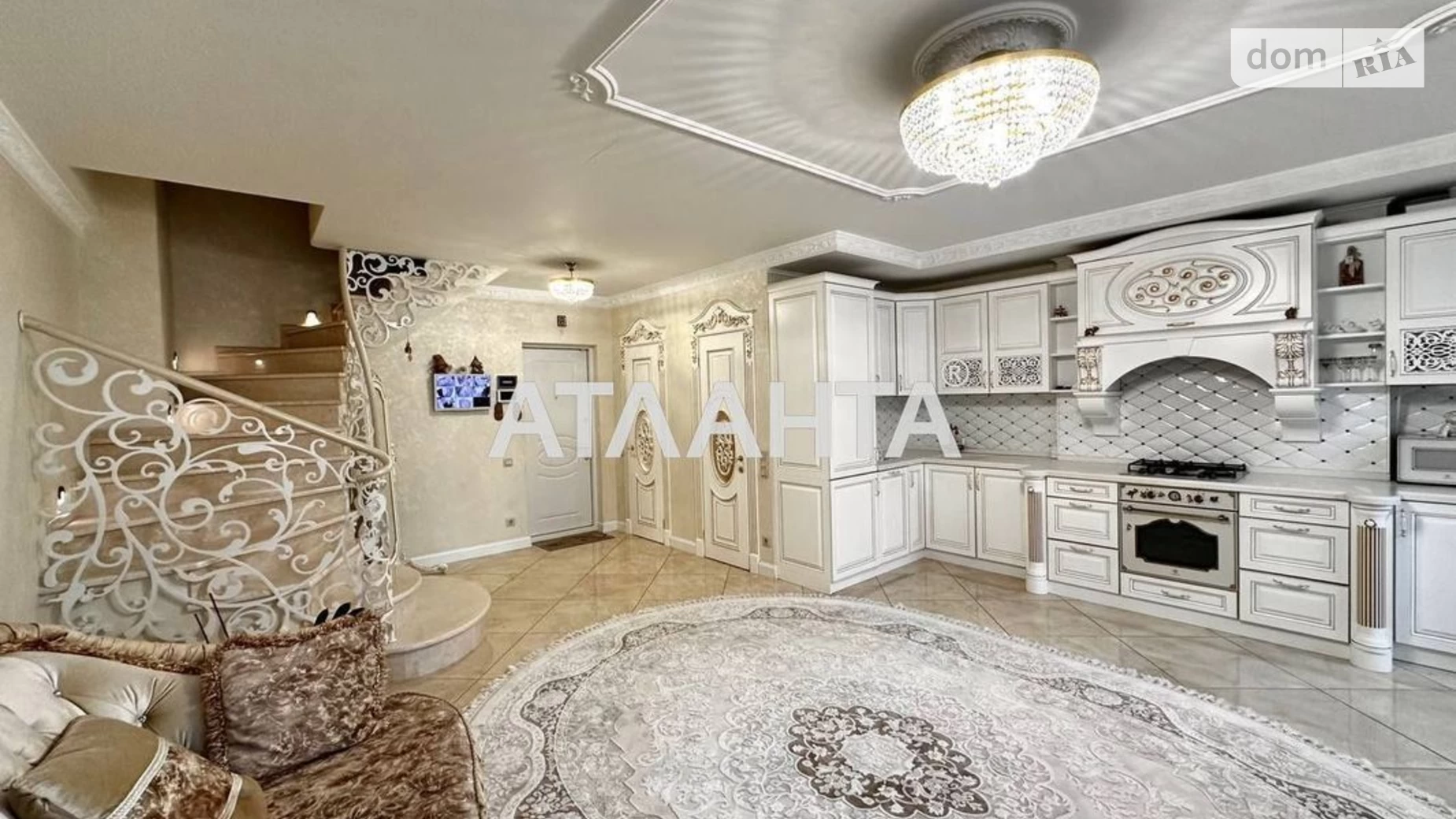 Продається 3-кімнатна квартира 159 кв. м у Одесі, вул. Маршала Говорова, 10Г