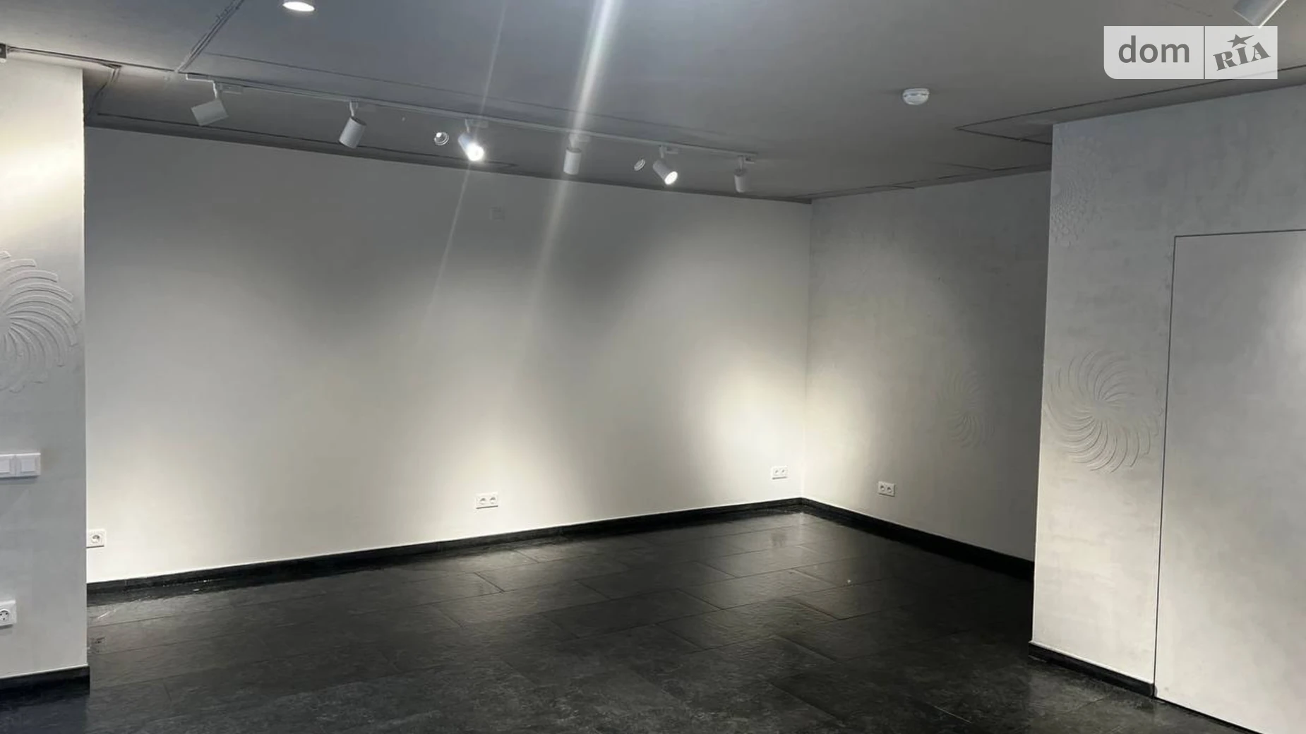 Сдается в аренду помещения свободного назначения 40 кв. м в 8-этажном здании, цена: 550 $ - фото 3