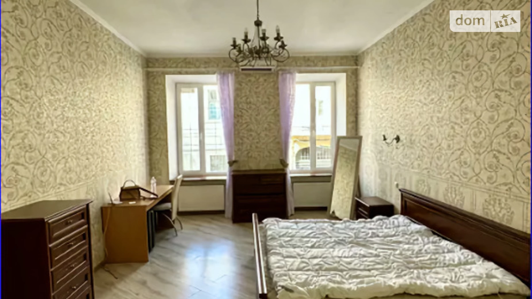 Продается 1-комнатная квартира 56 кв. м в Одессе, пер. Воронцовский