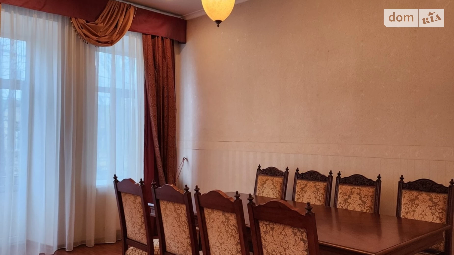 Продається 3-кімнатна квартира 131 кв. м у Одесі, вул. Велика Арнаутська