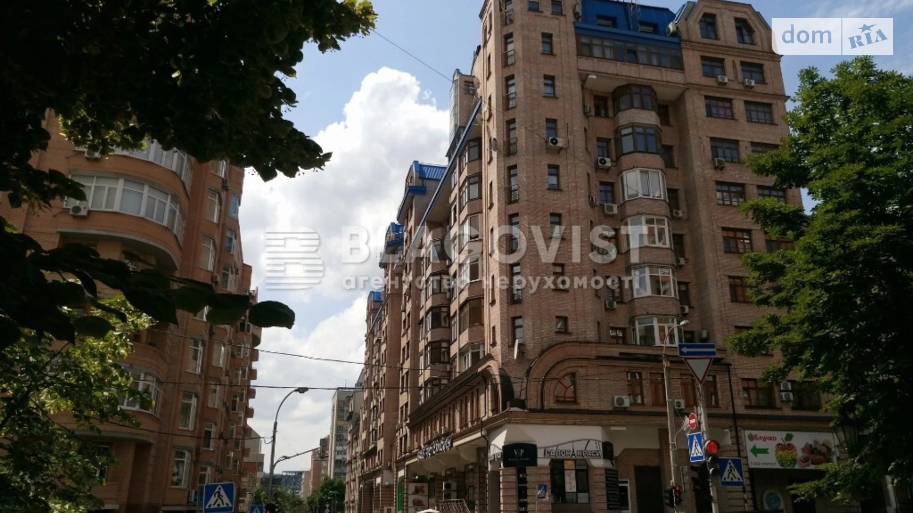Продается 3-комнатная квартира 95 кв. м в Киеве, ул. Павловская, 18