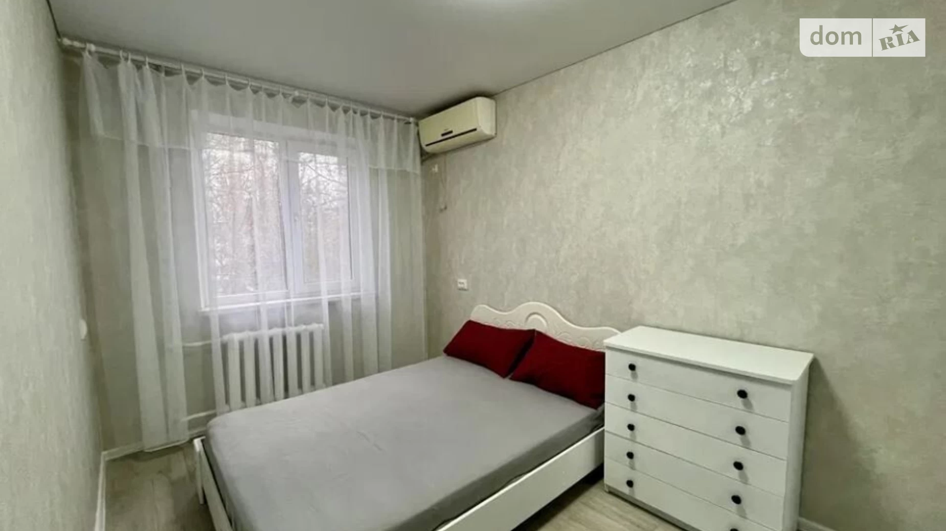 Продается 2-комнатная квартира 44 кв. м в Одессе, ул. Героев Крут, 14