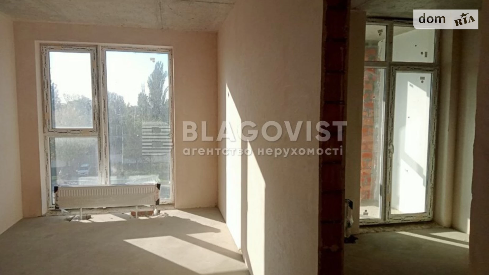 Продается 2-комнатная квартира 53 кв. м в Киеве, ул. Святослава Храброго, 11Б