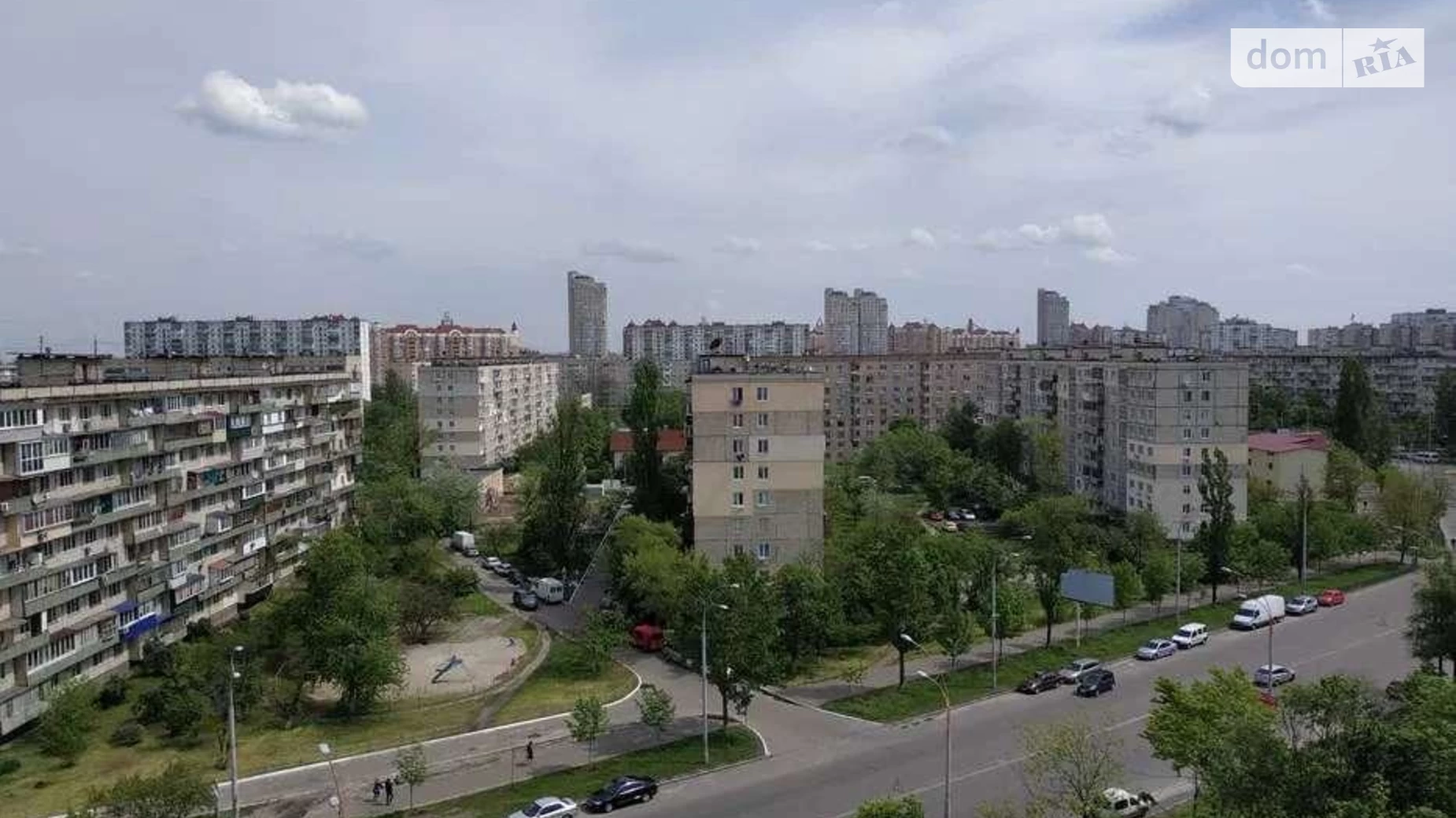 Продається 1-кімнатна квартира 39 кв. м у Києві, вул. Йорданська, 11А