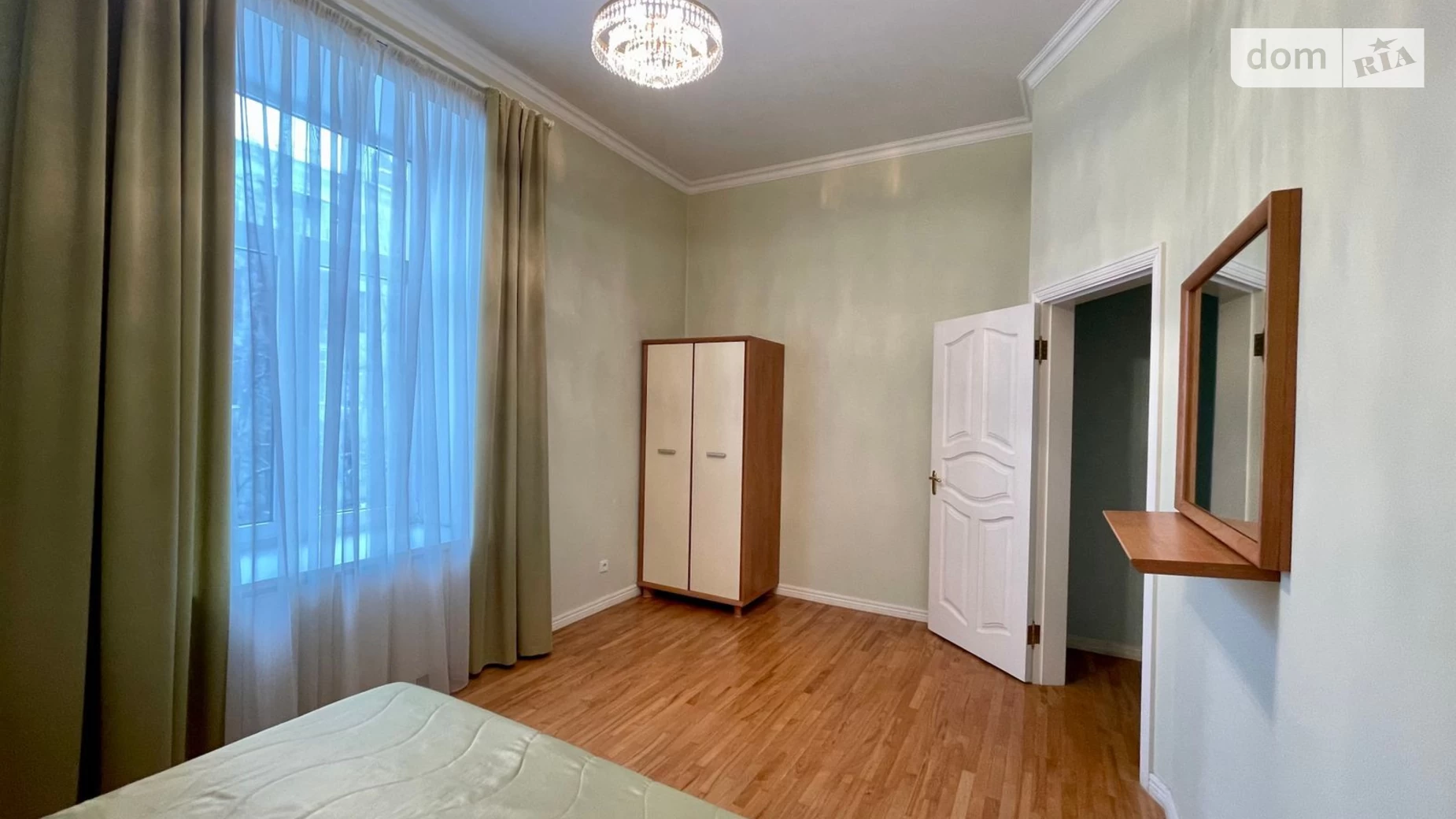 Продається 4-кімнатна квартира 148.2 кв. м у Києві, вул. Богдана Хмельницького, 32 - фото 4