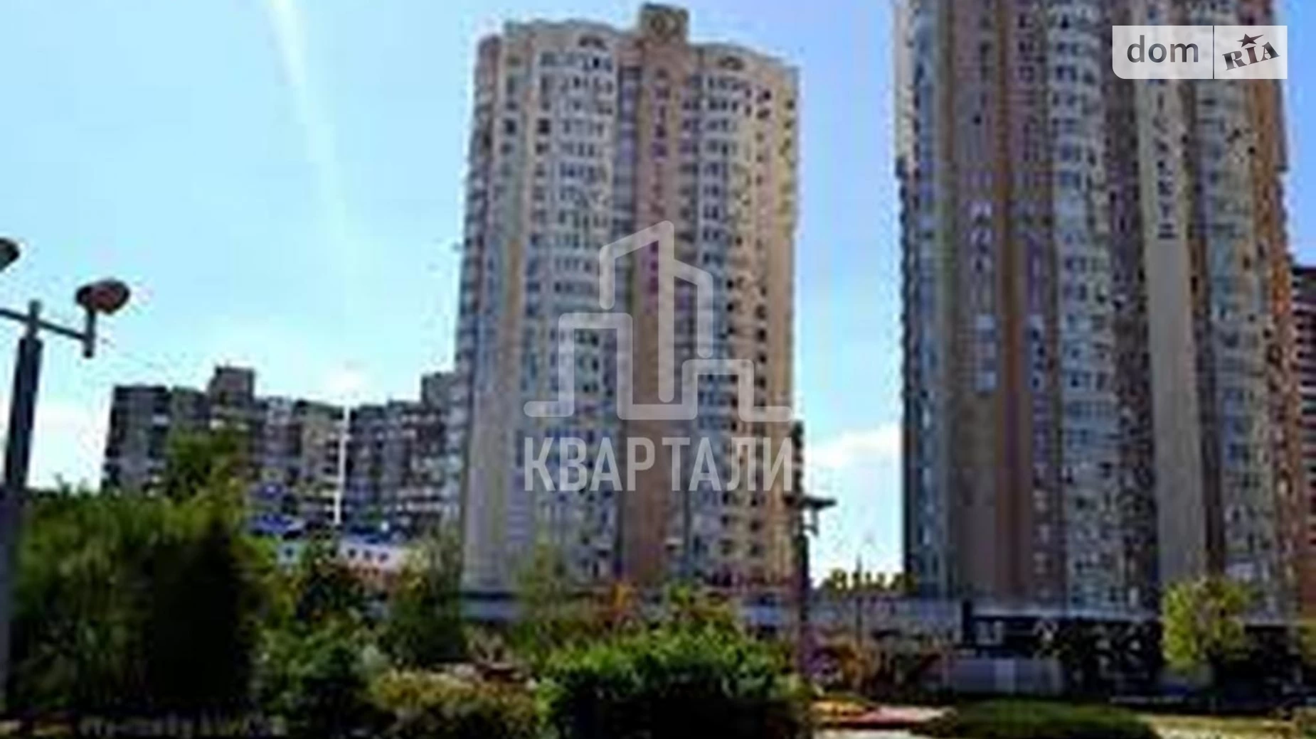 Продається 1-кімнатна квартира 51.4 кв. м у Києві, вул. Драгоманова, 40З