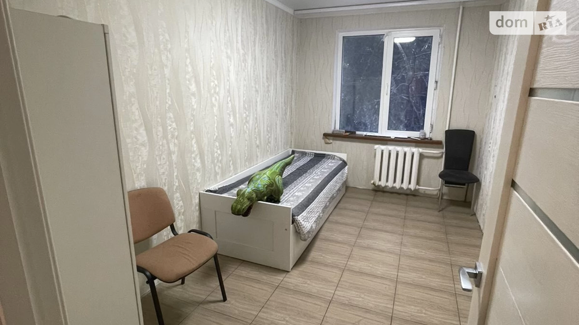 Продається 3-кімнатна квартира 62 кв. м у Одесі, вул. Героїв Крут