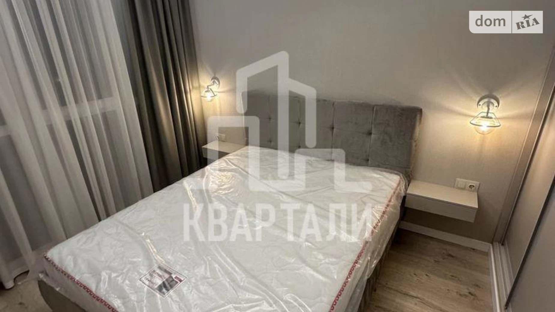 Продается 1-комнатная квартира 42.2 кв. м в Киеве, просп. Правды, 1-15