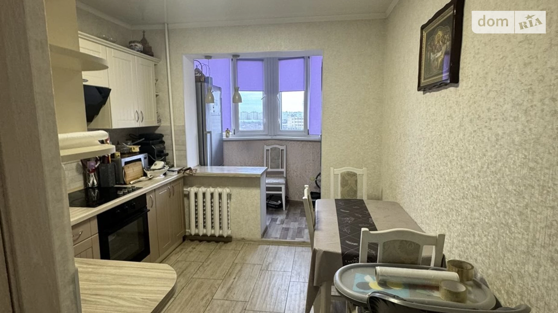 Продается 2-комнатная квартира 44.6 кв. м в Одессе, ул. Ильфа и Петрова, 49