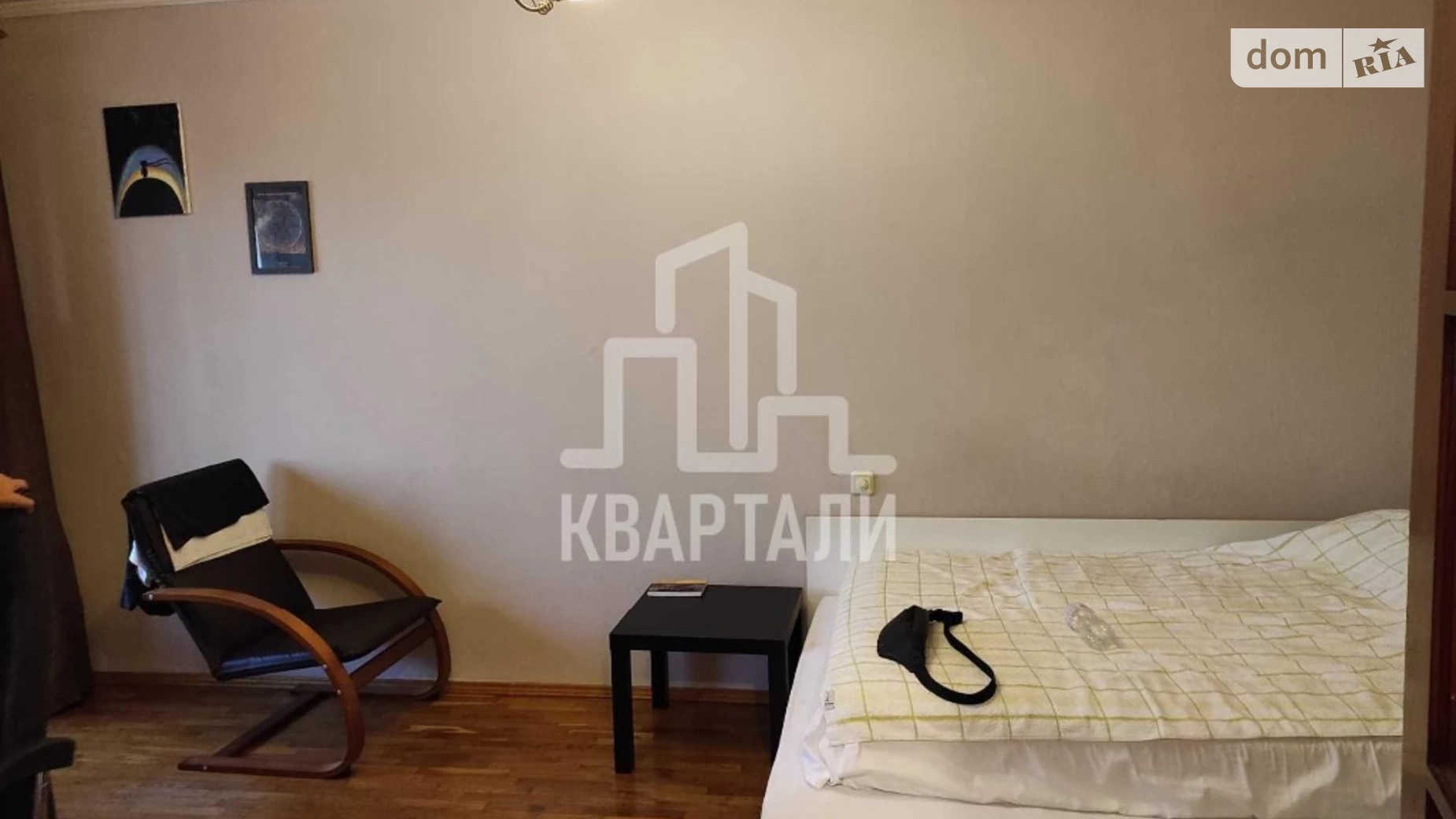 Продается 1-комнатная квартира 40 кв. м в Киеве, ул. Иорданская, 11А
