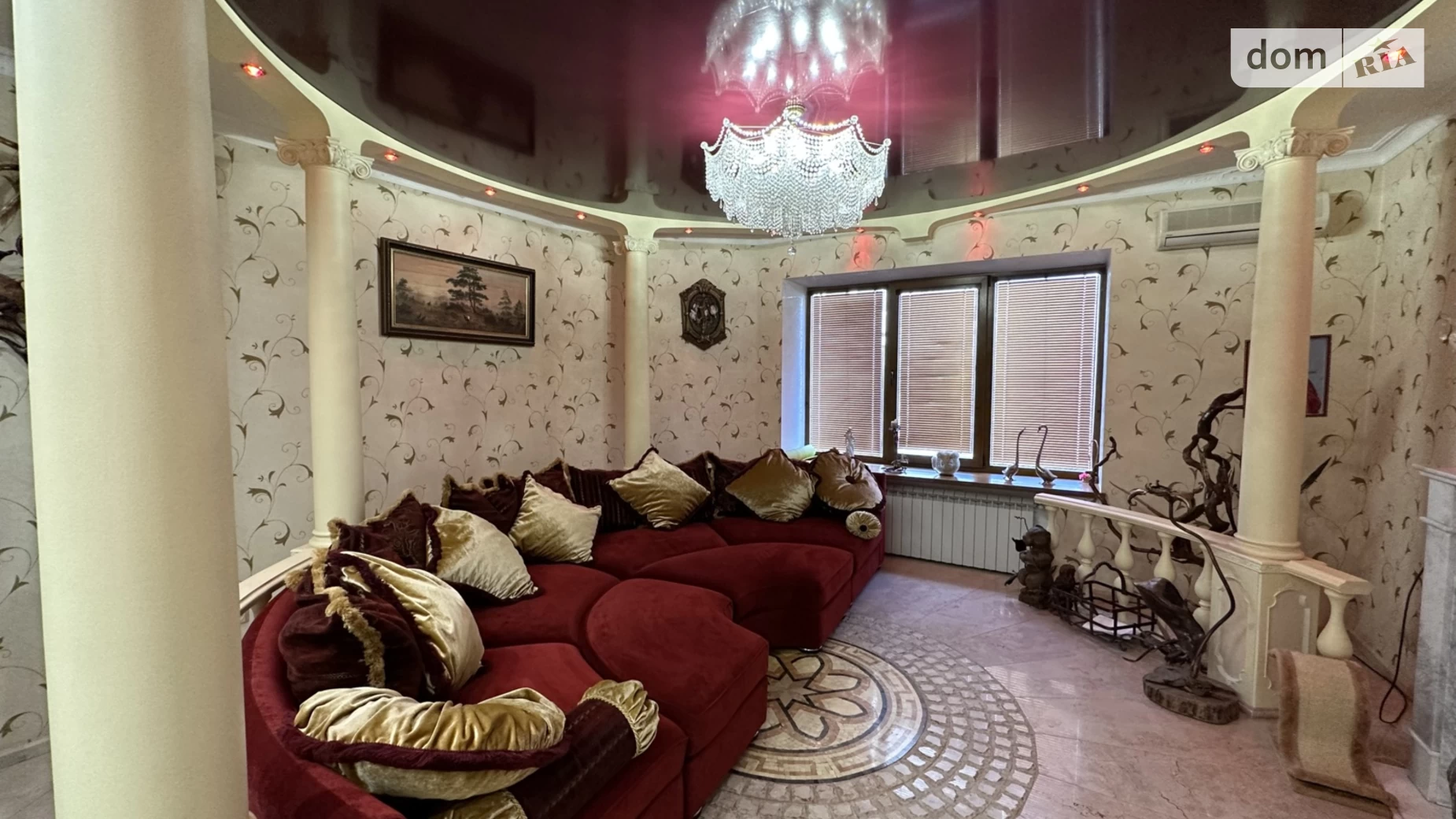 Продается 4-комнатная квартира 200 кв. м в Николаеве