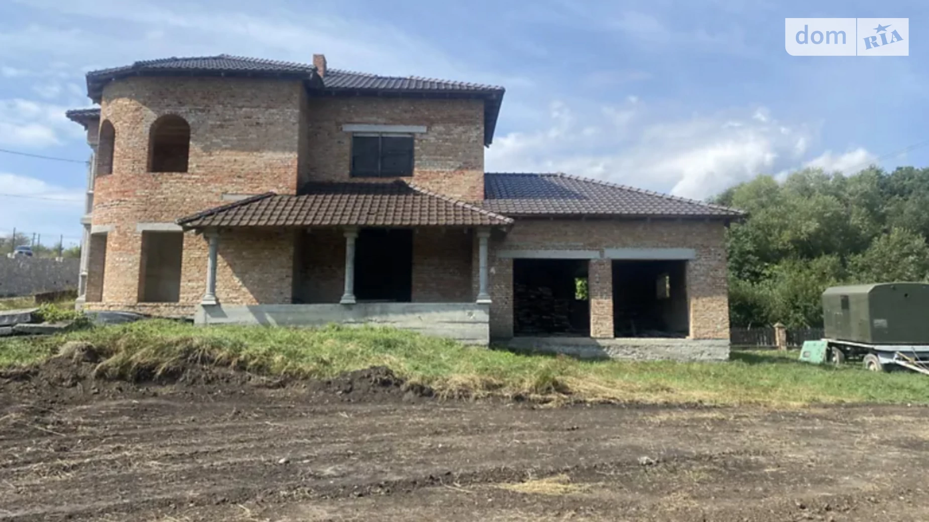 Продается дом на 2 этажа 280 кв. м с подвалом, цена: 153000 $ - фото 2