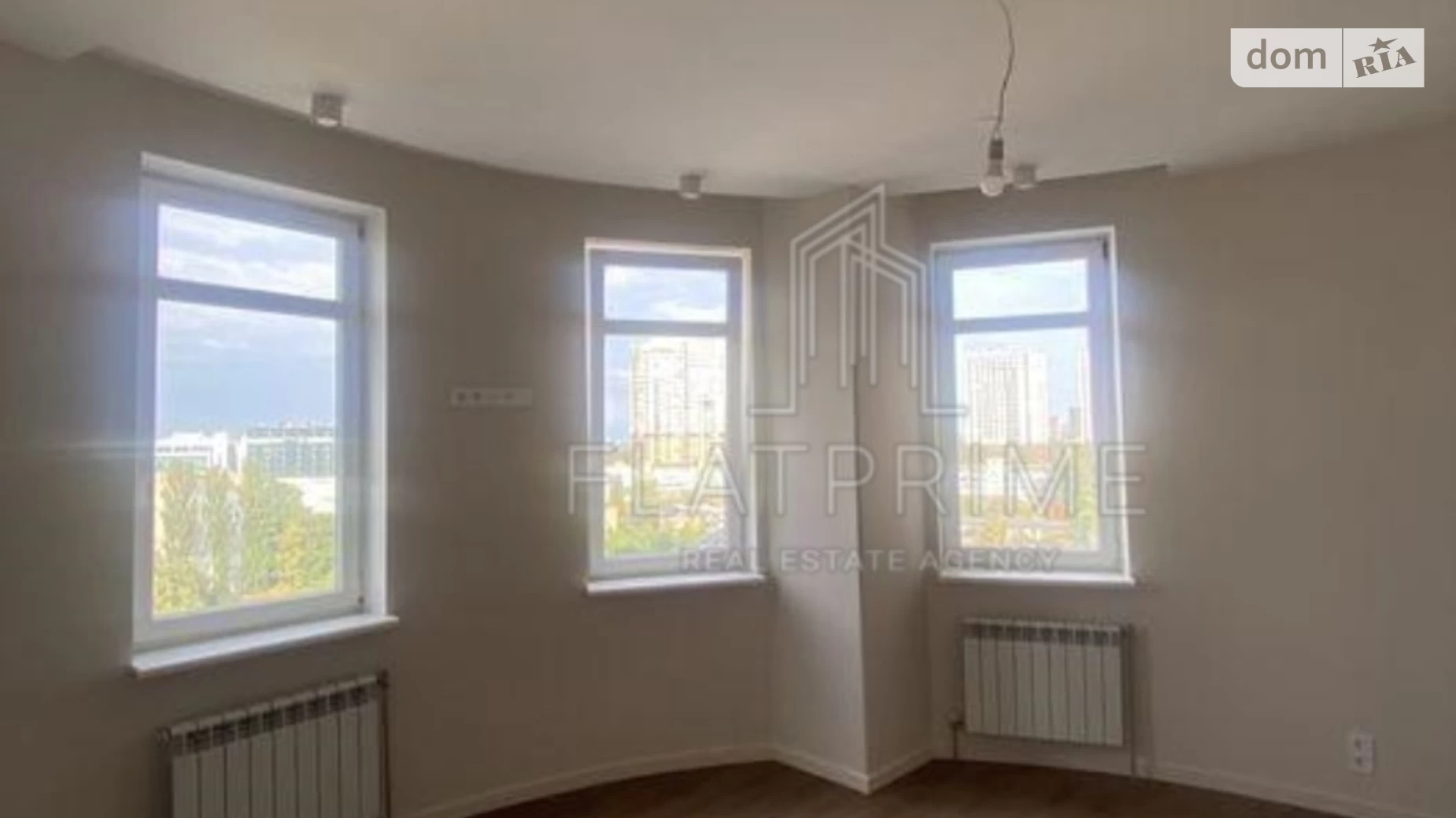 Продается 3-комнатная квартира 118 кв. м в Киеве, ул. Преображенская, 8Б