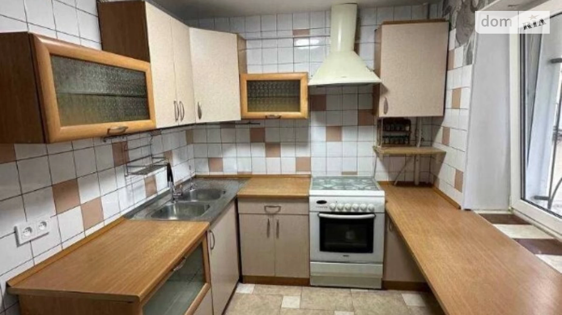 Продается 3-комнатная квартира 60 кв. м в Одессе, ул. Армейская