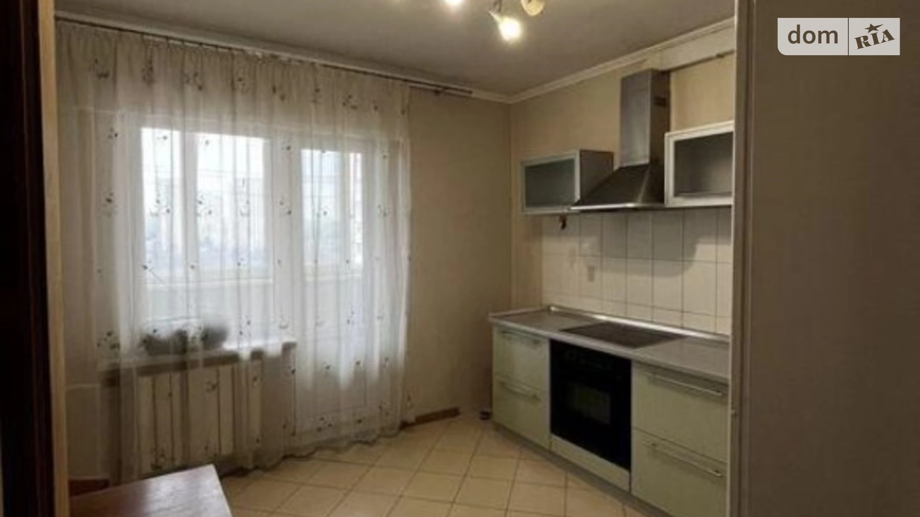 Продается 2-комнатная квартира 63 кв. м в Киеве, ул. Федора Эрнста, 12 - фото 2