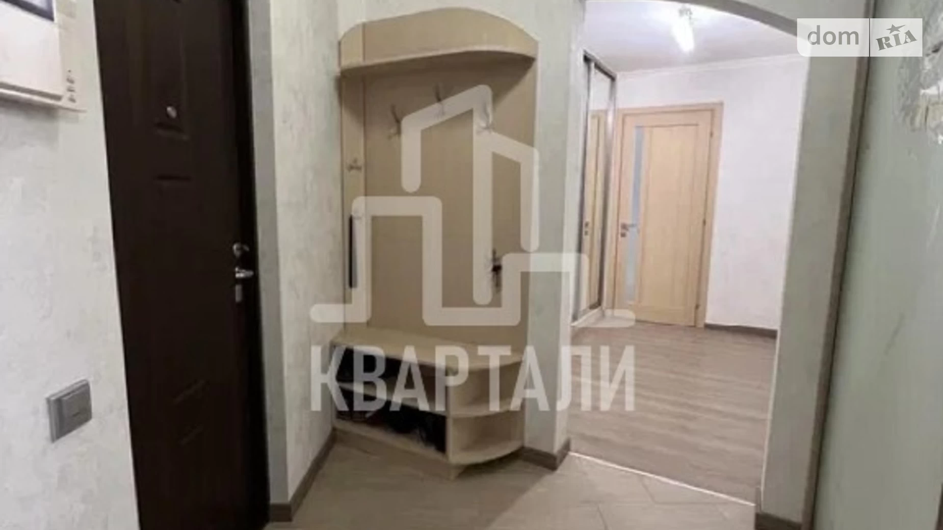 Продається 2-кімнатна квартира 80 кв. м у Києві, просп. Оболонський, 36Д