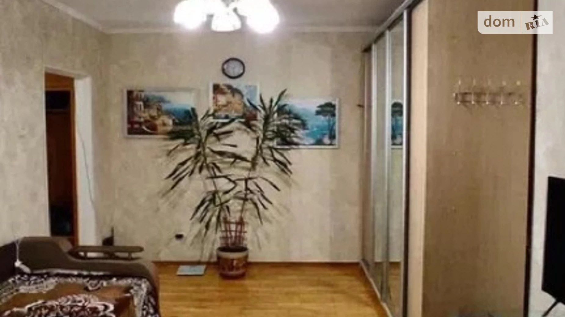 Продается 2-комнатная квартира 49 кв. м в Киеве, ул. Григоровича-Барского, 3
