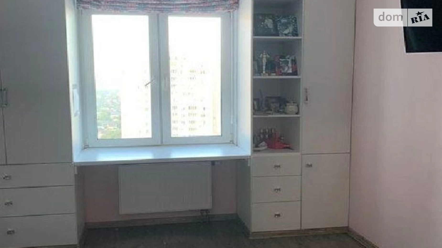Продается 2-комнатная квартира 64 кв. м в Киеве, ул. Чавдар Елизаветы, 34