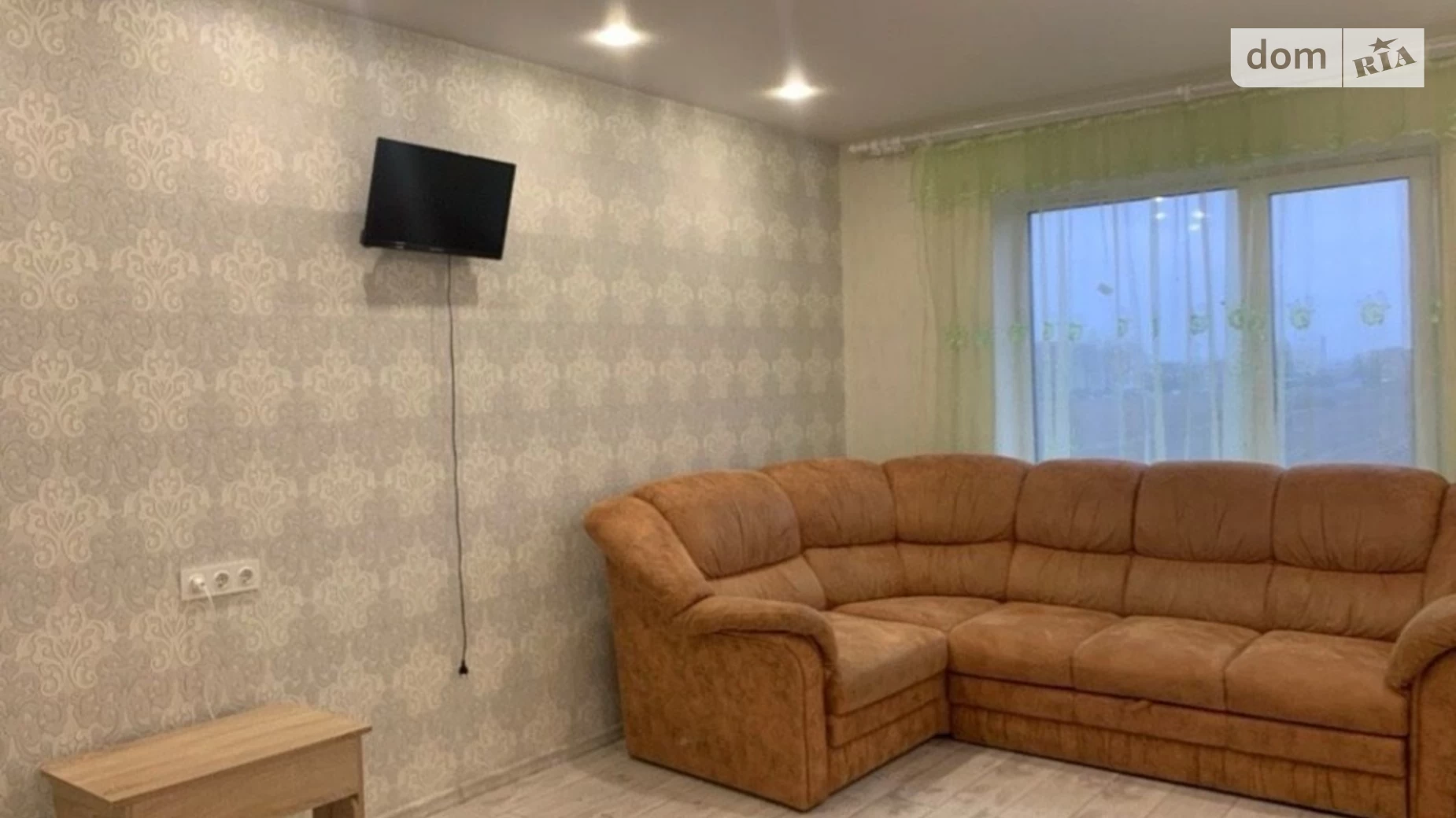 Продается 1-комнатная квартира 41 кв. м в Полтаве, вул. Андриевского Виктора