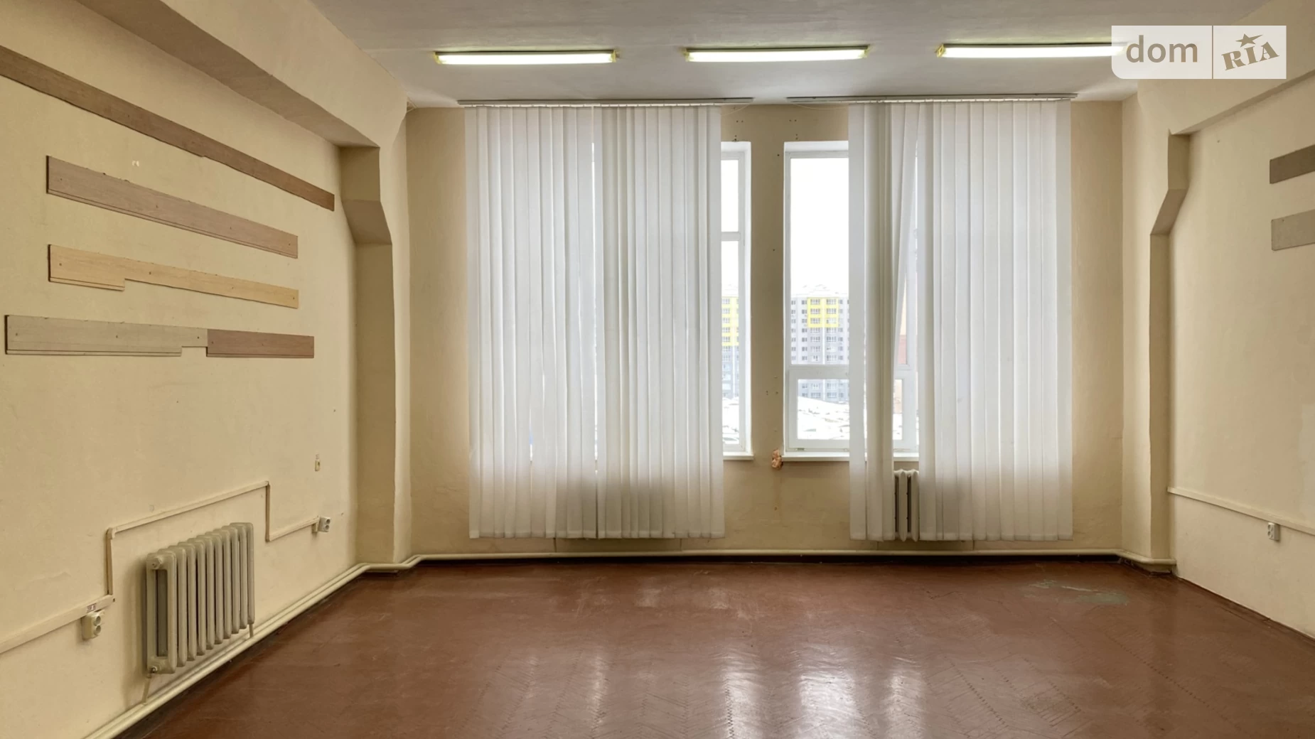 Сдается в аренду офис 53 кв. м в бизнес-центре, цена: 8000 грн - фото 2