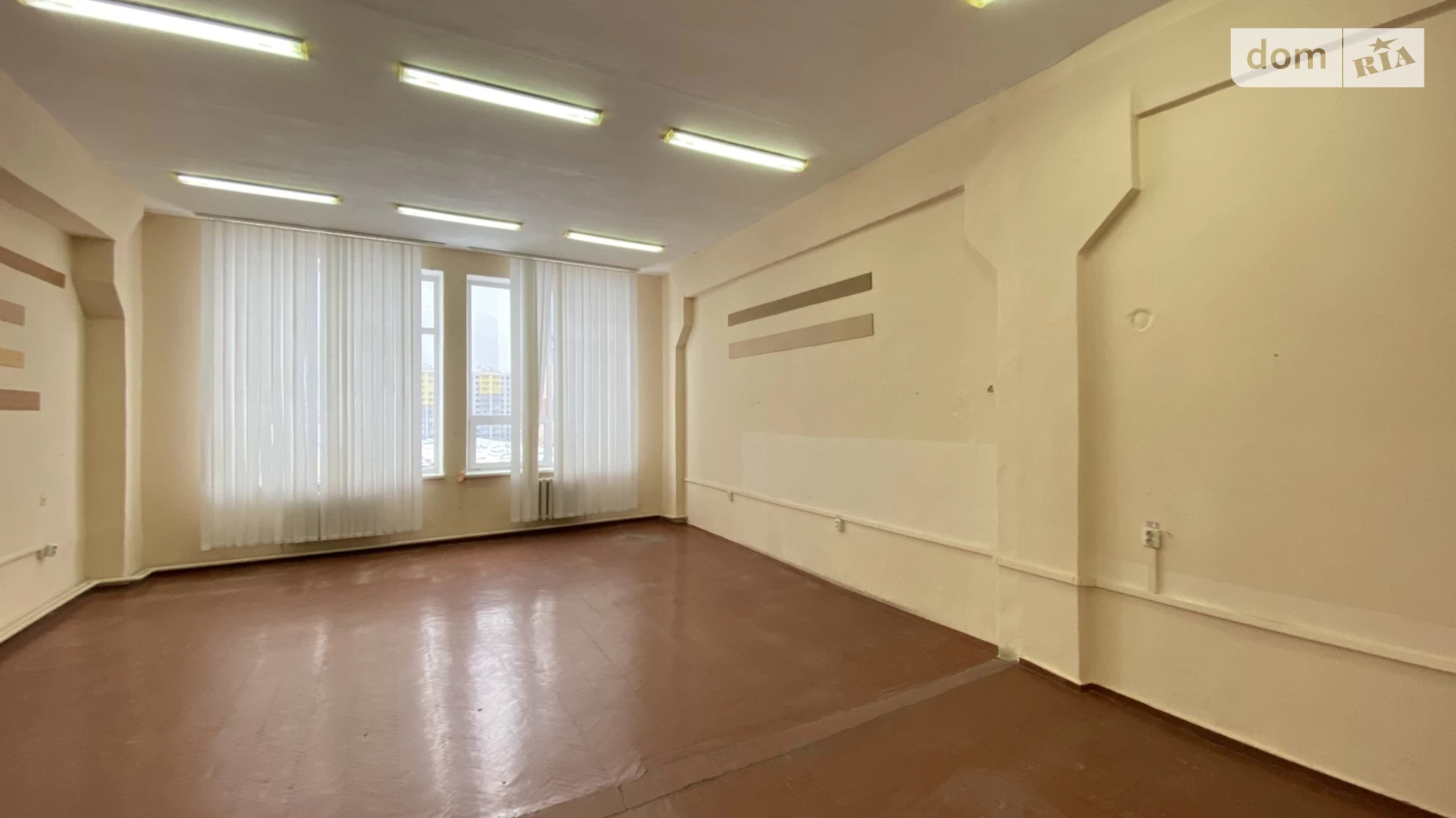Сдается в аренду офис 53 кв. м в бизнес-центре, цена: 8000 грн - фото 3