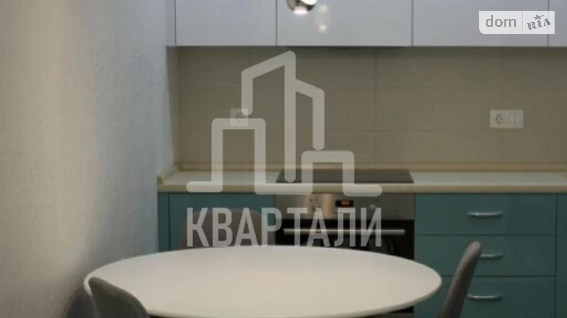 Продається 1-кімнатна квартира 46 кв. м у Києві, вул. Драгоманова, 2Б