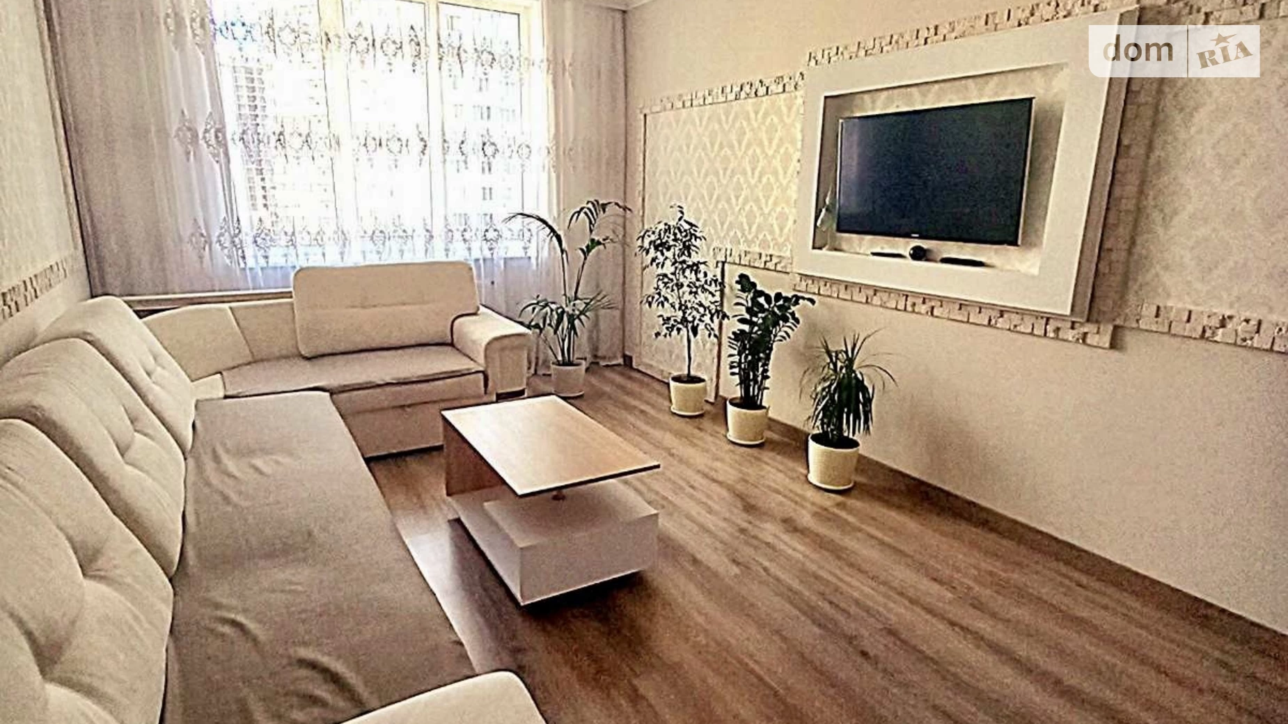 Продается 2-комнатная квартира 70 кв. м в Одессе, ул. Люстдорфская дорога, 55/1 корпус 1