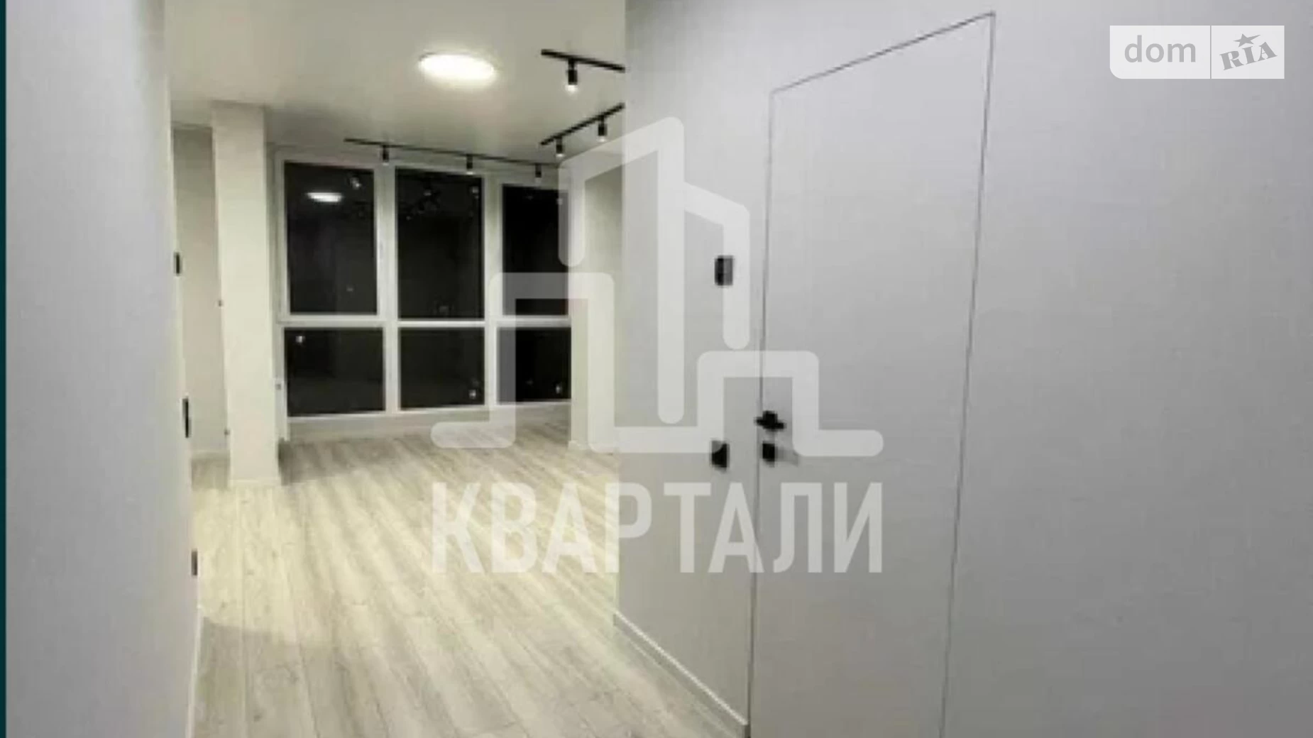 Продается 1-комнатная квартира 42 кв. м в Киеве