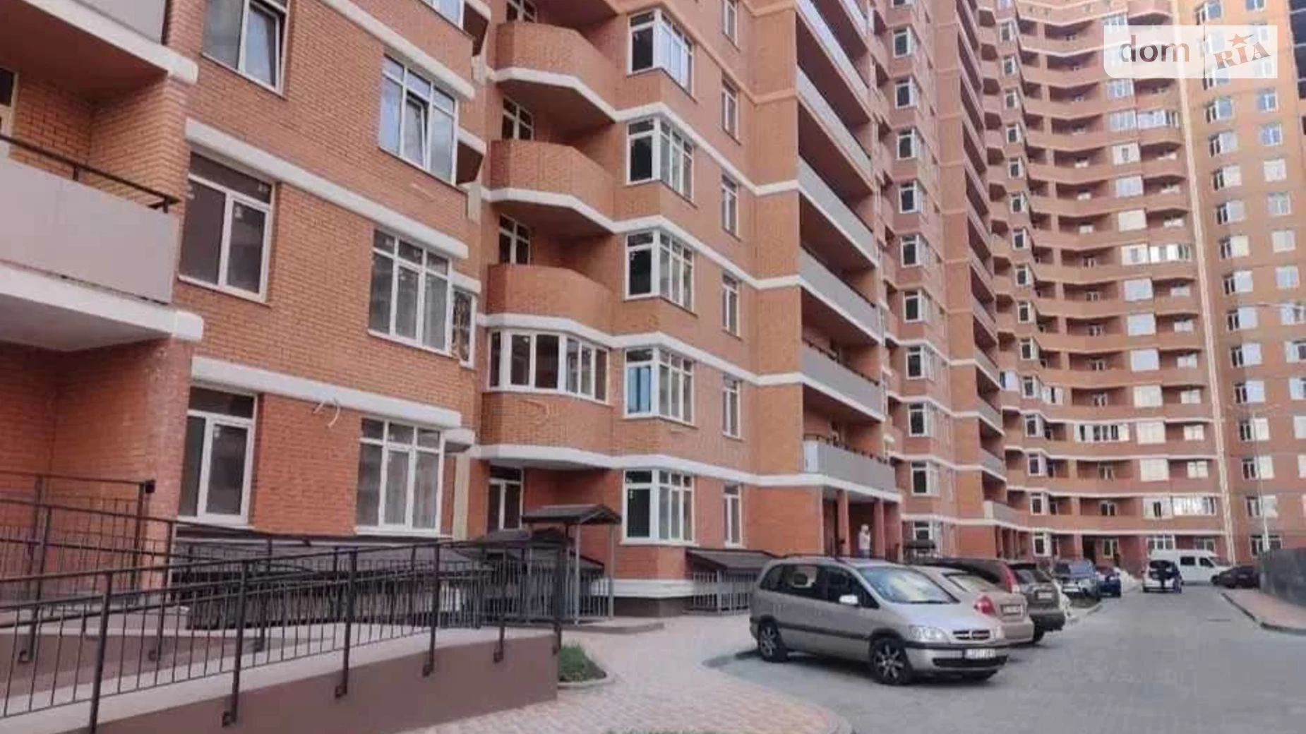 Продается 1-комнатная квартира 40 кв. м в Одессе, Овидиопольская дор. - фото 2