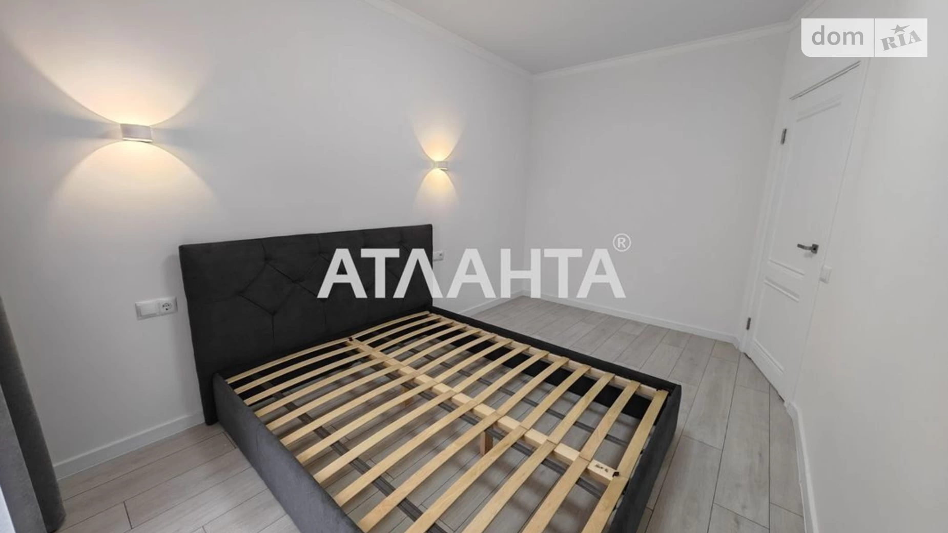 Продается 1-комнатная квартира 31.5 кв. м в Одессе, ул. Инглези