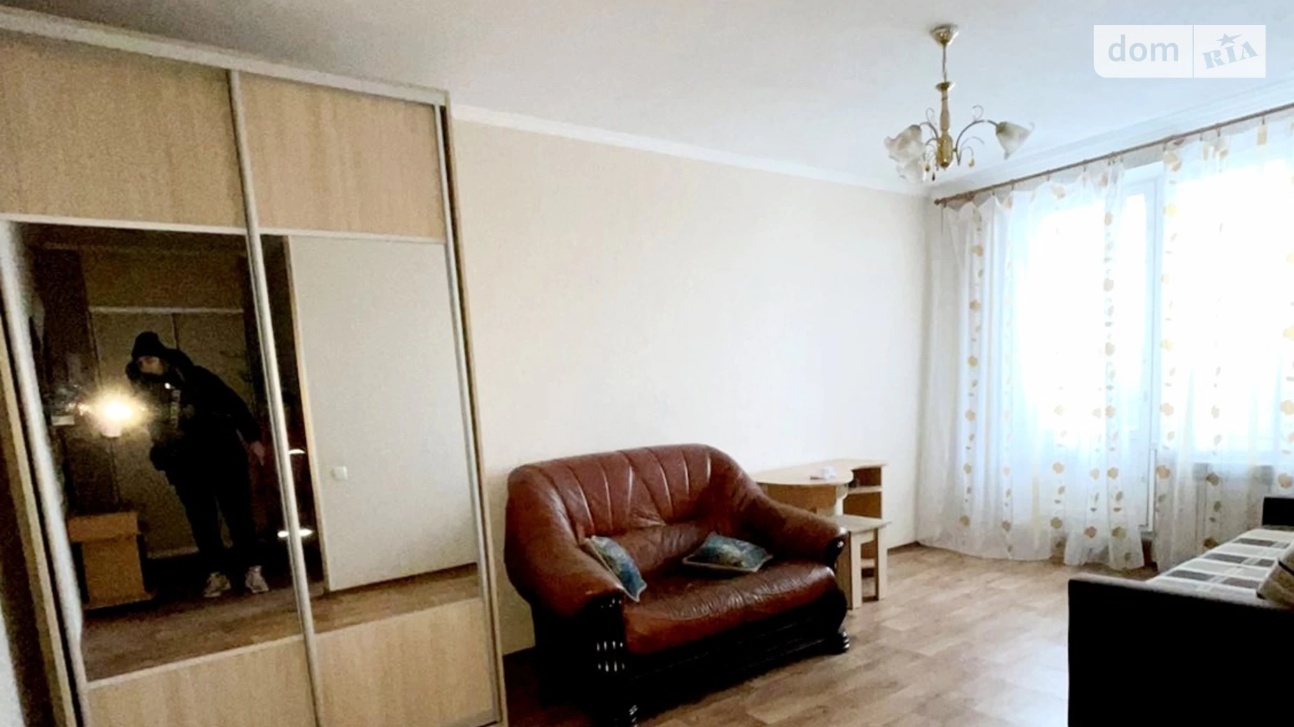 Продається 1-кімнатна квартира 33 кв. м у Харкові, вул. Академіка Барабашова, 42
