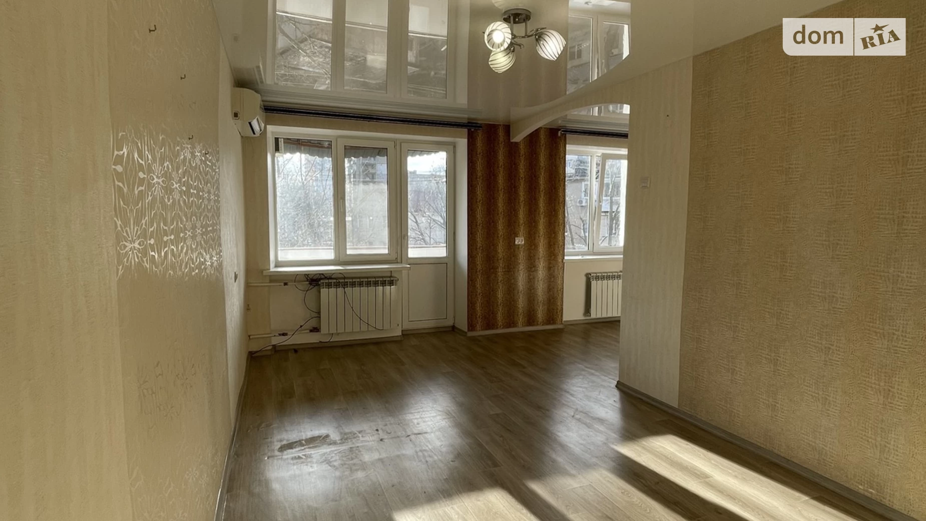 Продается 1-комнатная квартира 29 кв. м в Черноморске, ул. Спортивная(Гайдара)