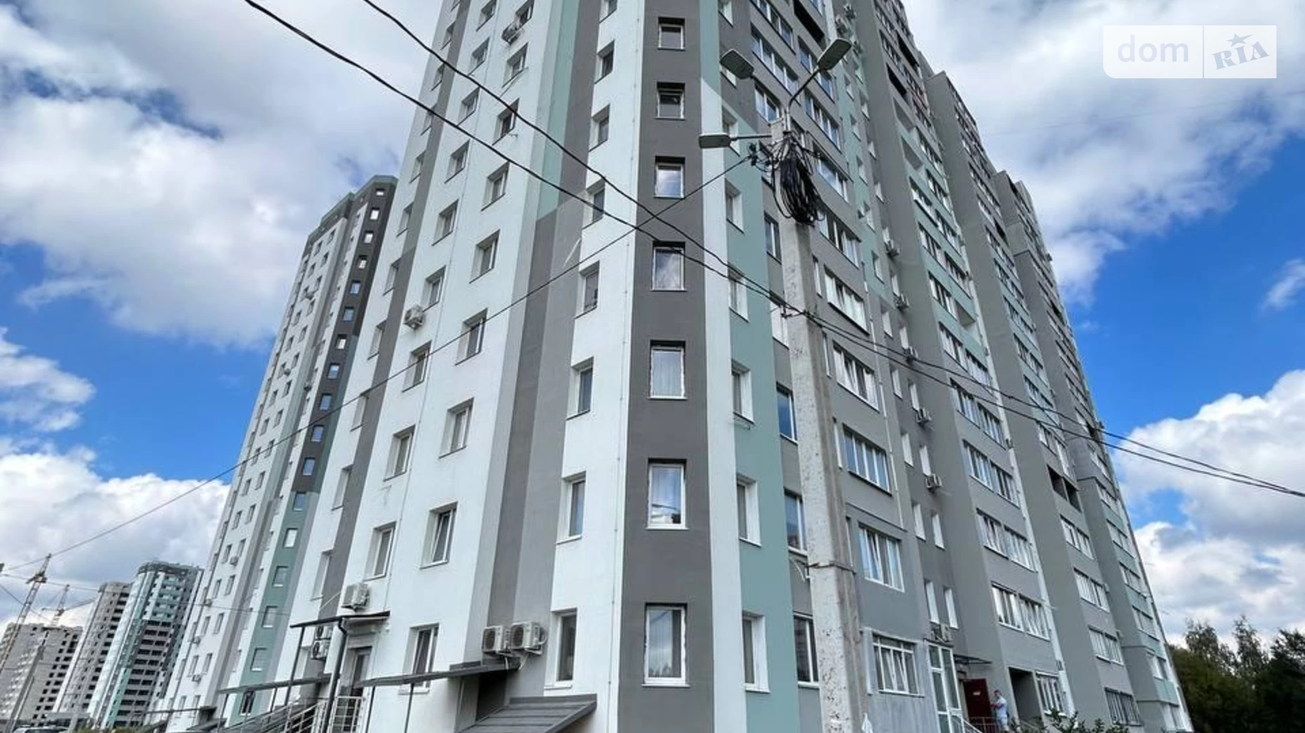 Продается 1-комнатная квартира 42 кв. м в Харькове, ул. Заливная, 2