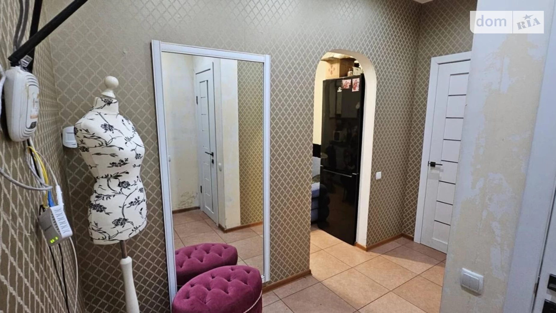Продается 1-комнатная квартира 39 кв. м в Черноморске, Новоселов ул.