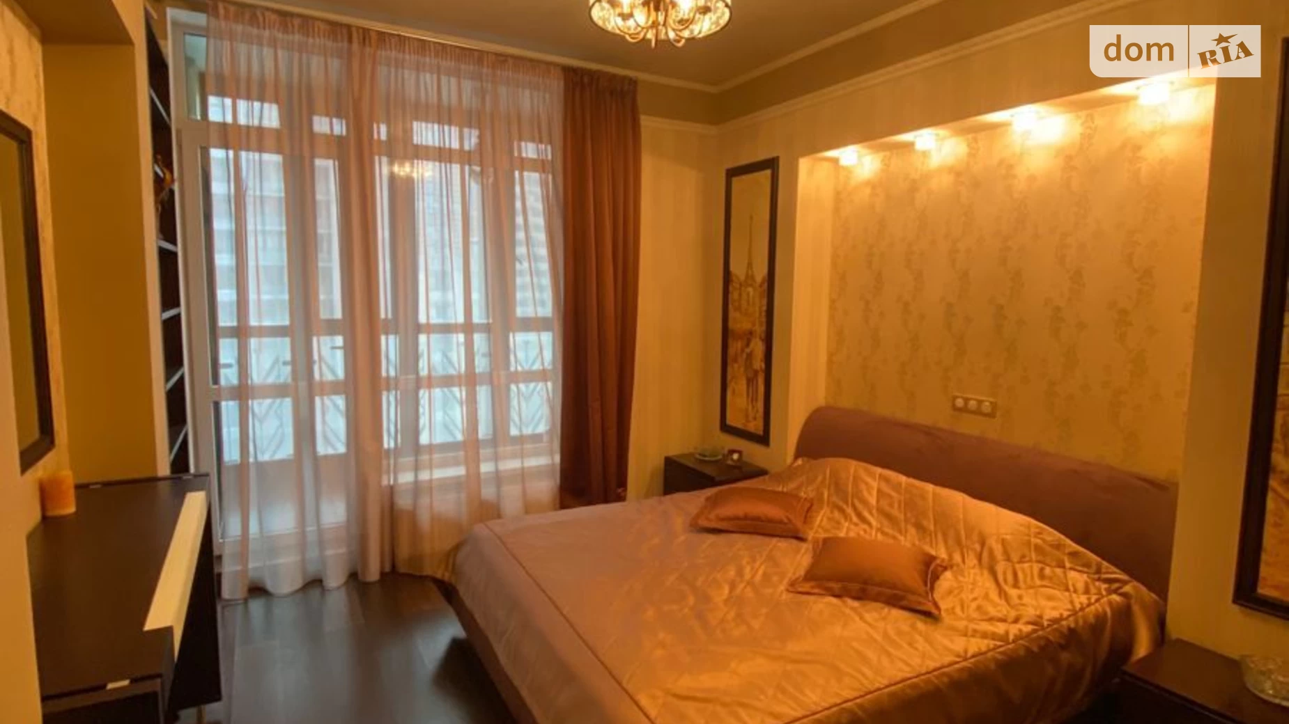 Продается 2-комнатная квартира 87 кв. м в Киеве, ул. Андрея Верхогляда(Драгомирова), 3 - фото 2