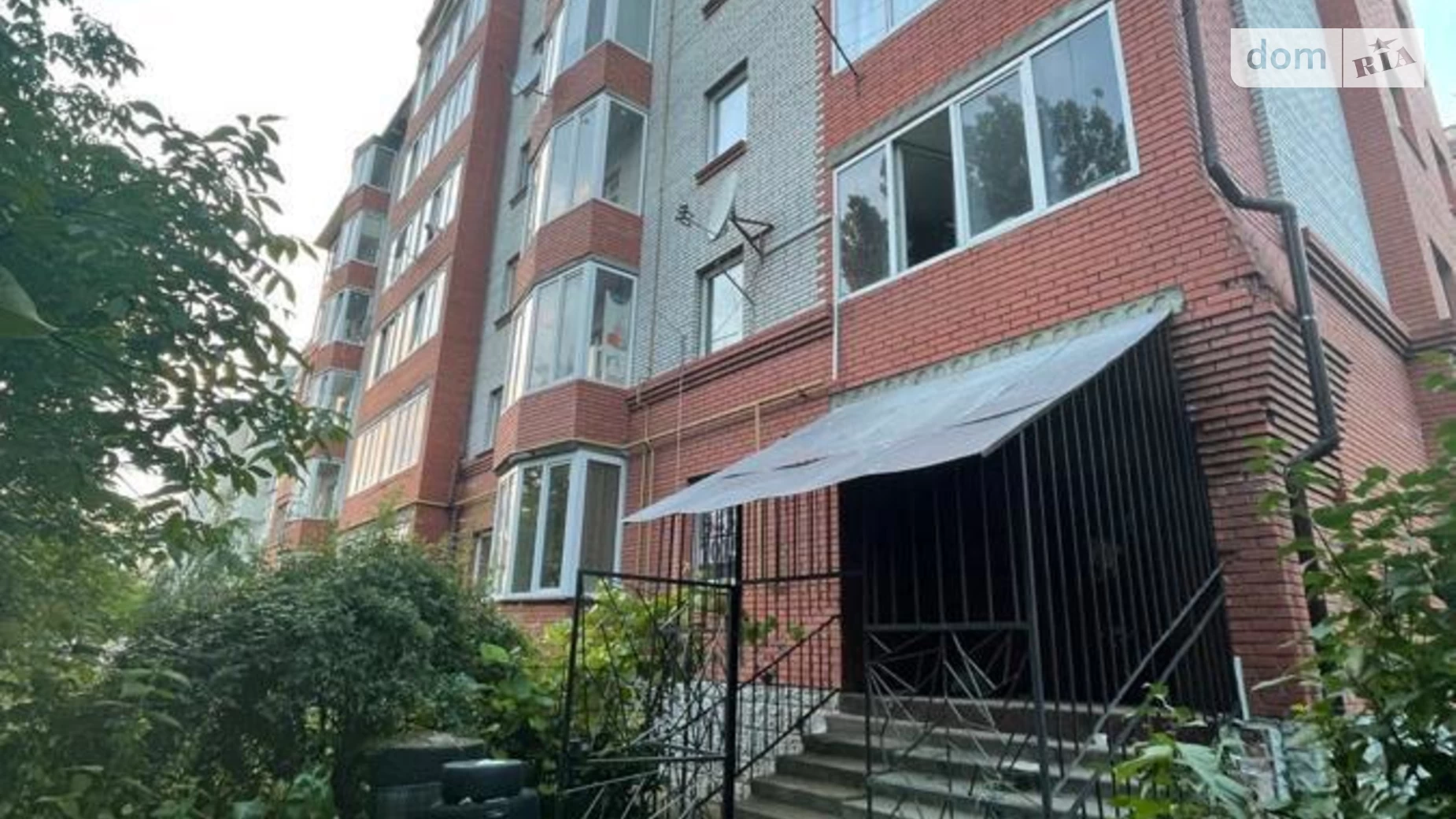 Продается 3-комнатная квартира 91 кв. м в Ивано-Франковске, ул. Витвицкого, 28 - фото 2