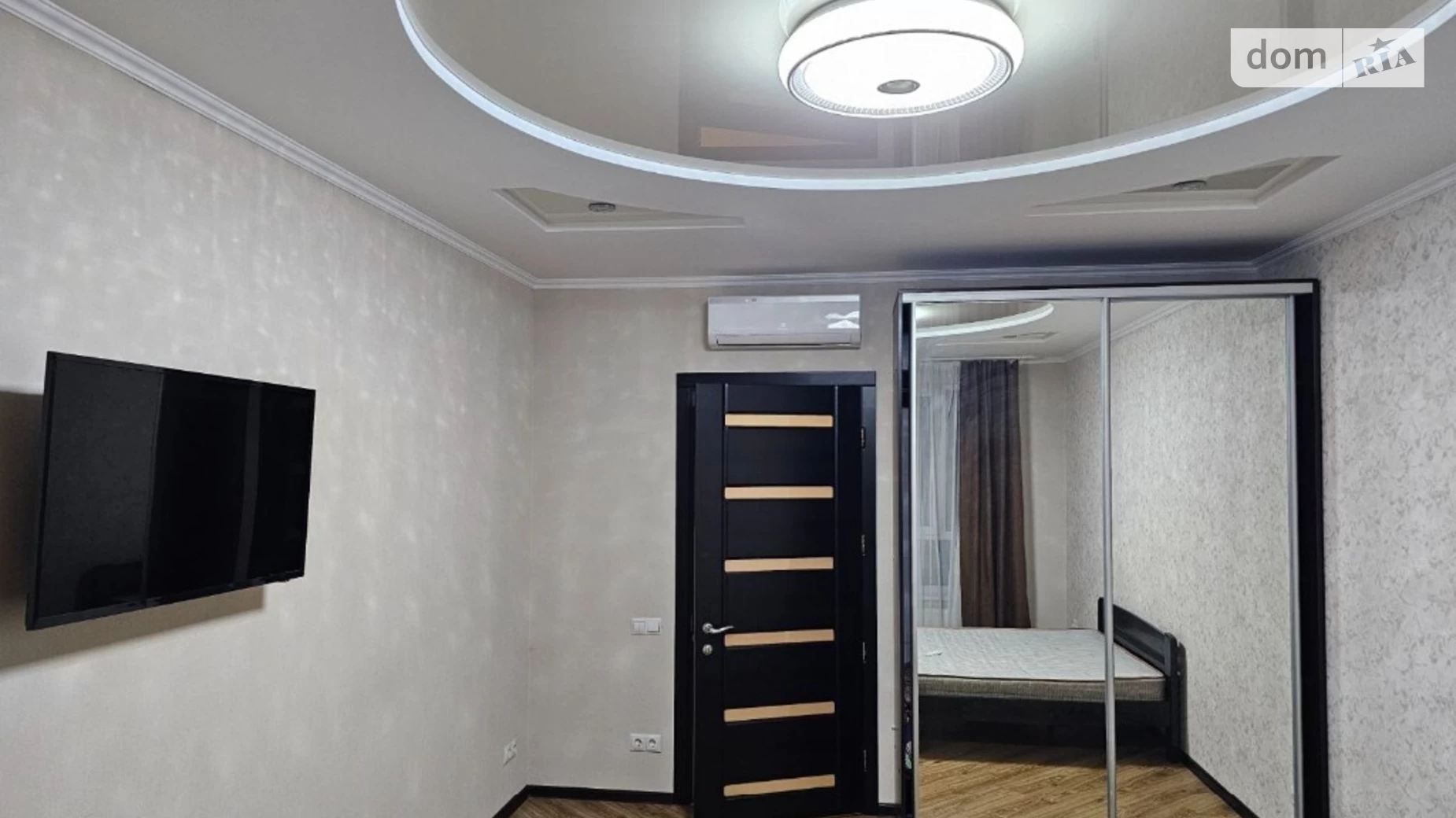 Продается 1-комнатная квартира 53.1 кв. м в Одессе, ул. Марсельская