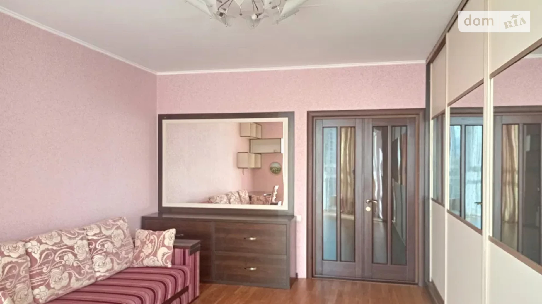 Продается 2-комнатная квартира 84 кв. м в Киеве, ул. Юлии Здановской(Михаила Ломоносова), 58А