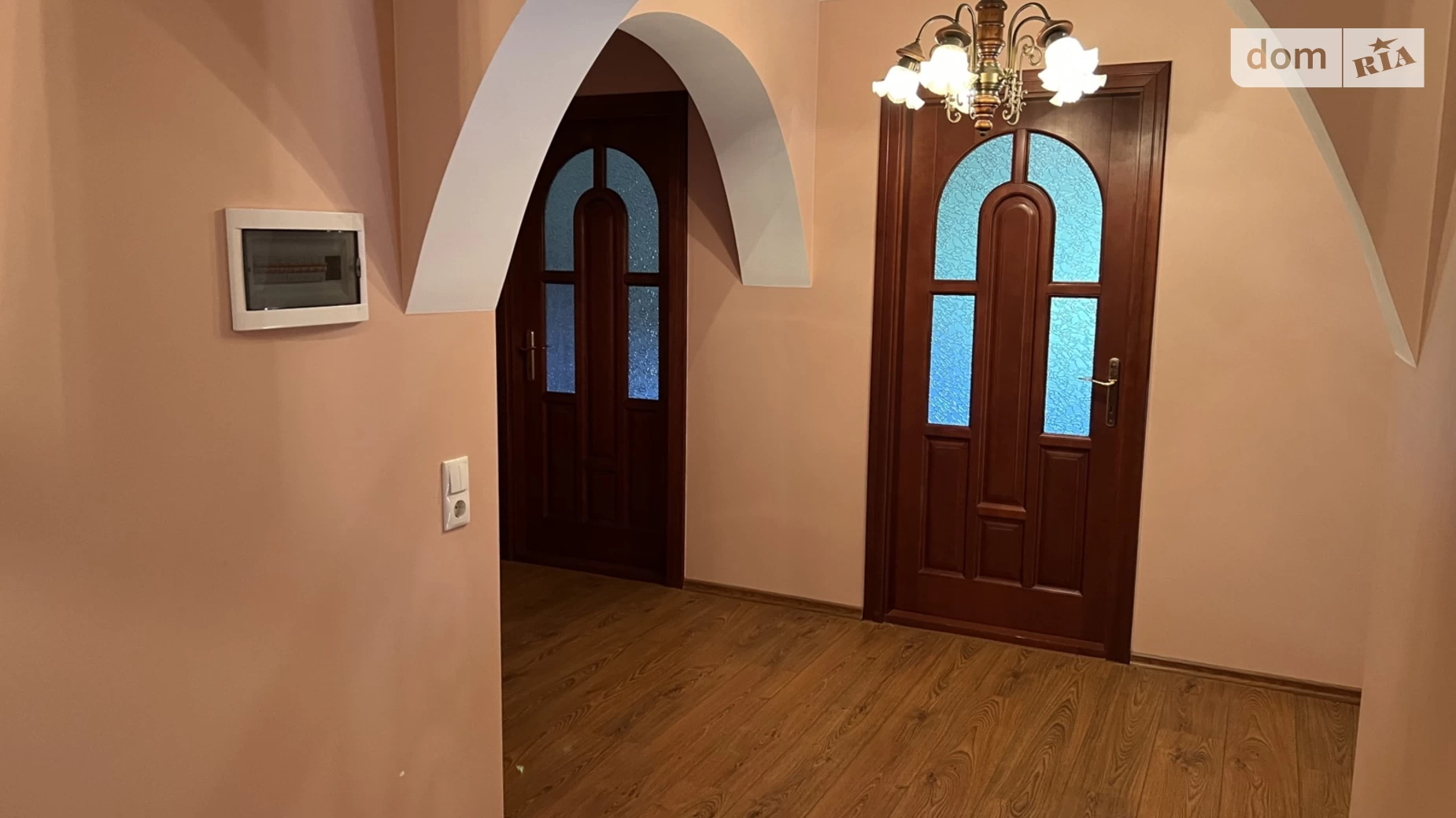 Продається будинок 2 поверховий 245 кв. м з банею/сауною, цена: 150000 € - фото 3