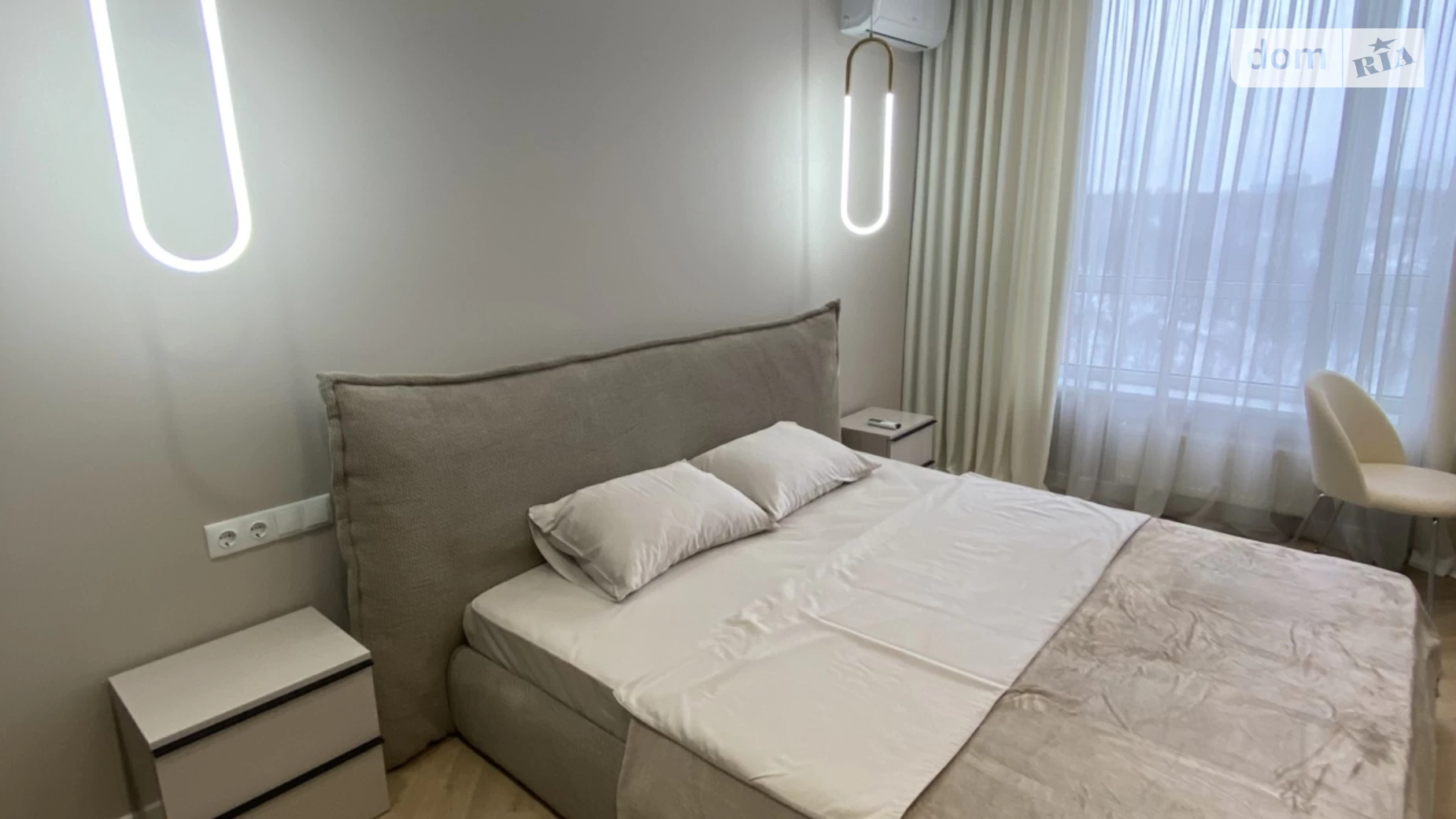 Продается 3-комнатная квартира 80 кв. м в Киеве, Столичное шоссе