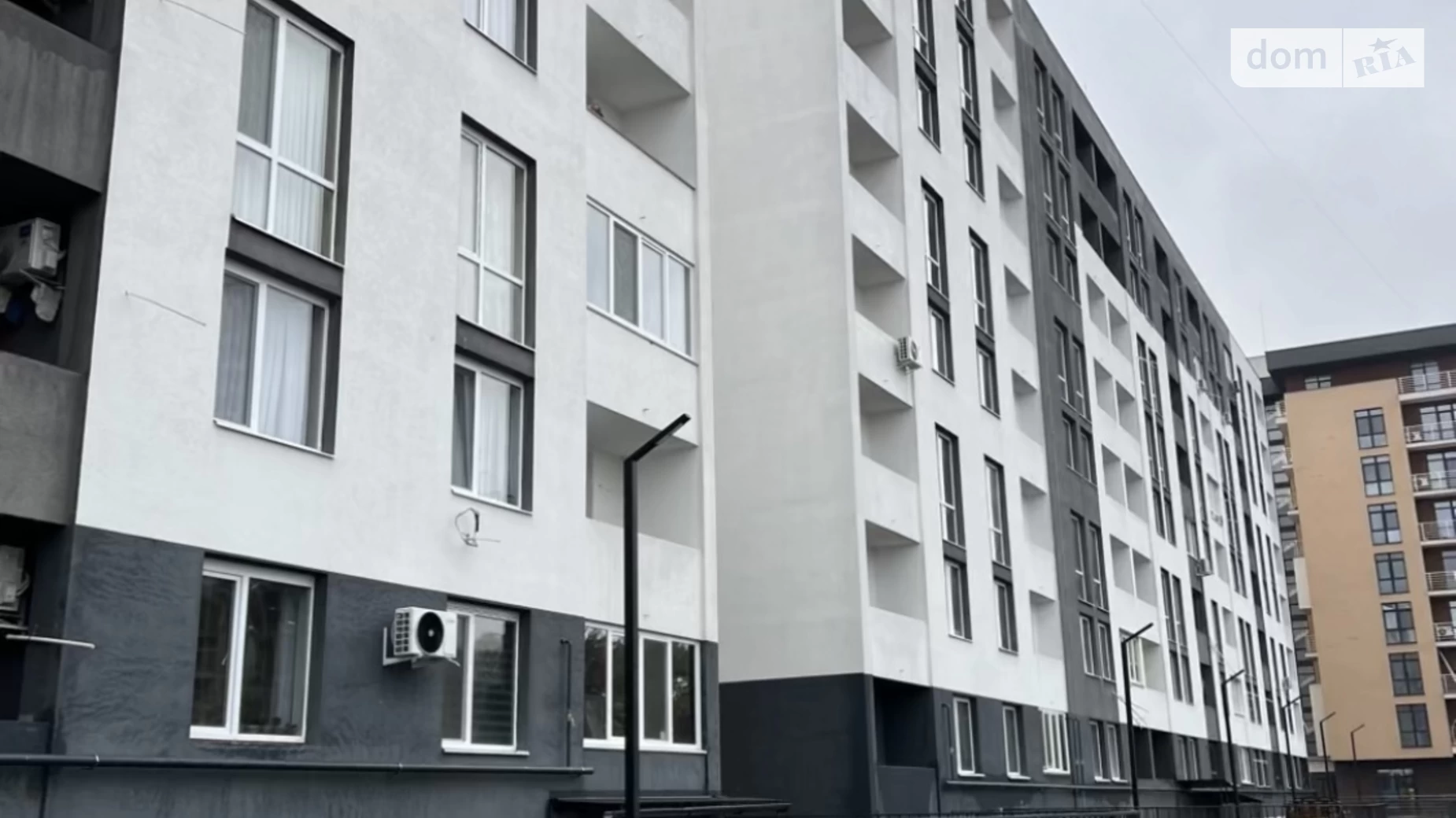 Продается 1-комнатная квартира 48 кв. м в Ужгороде, наб. Славянская - фото 4