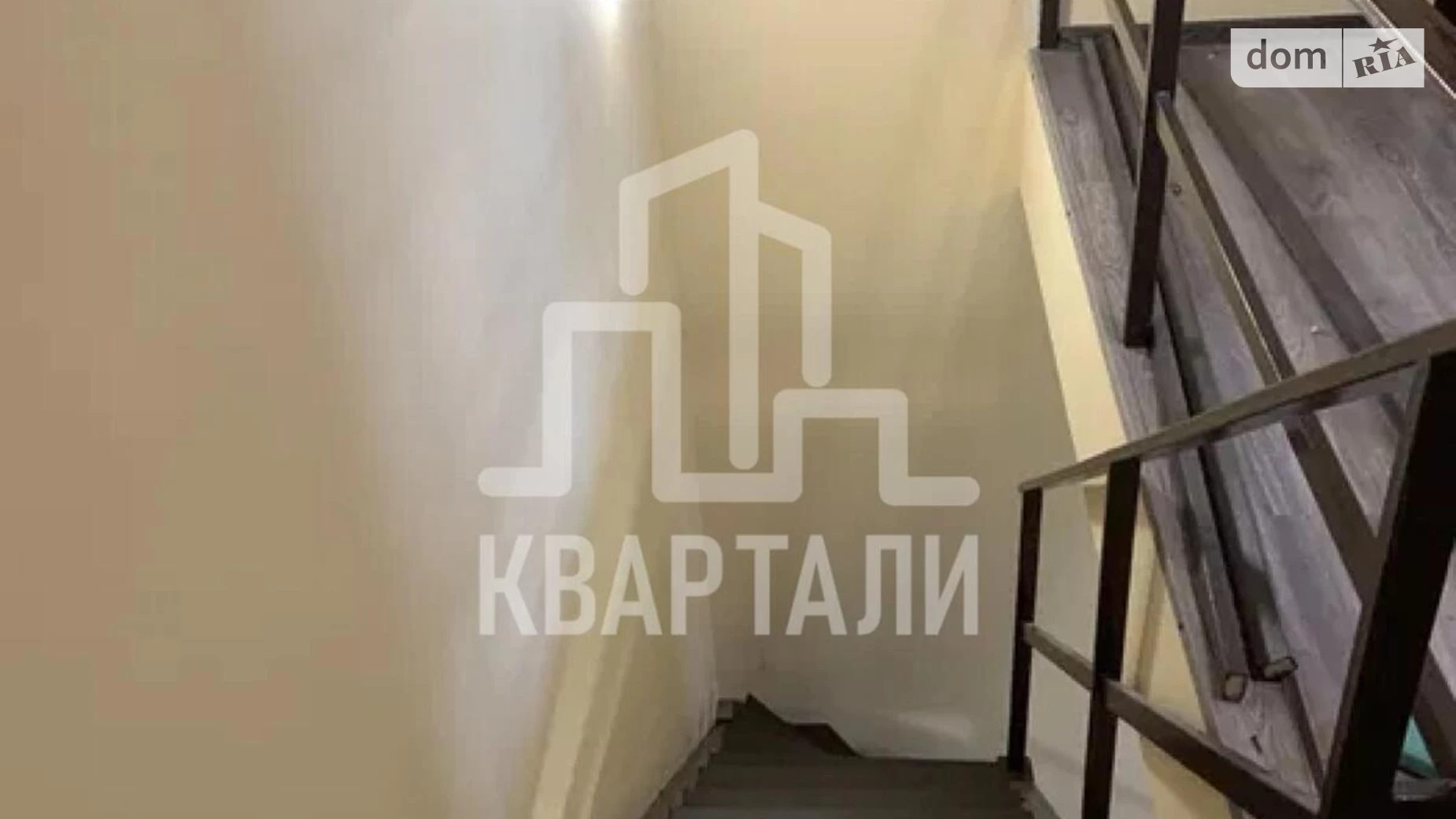 Продается 5-комнатная квартира 132 кв. м в Киеве, ул. Краковская, 27А