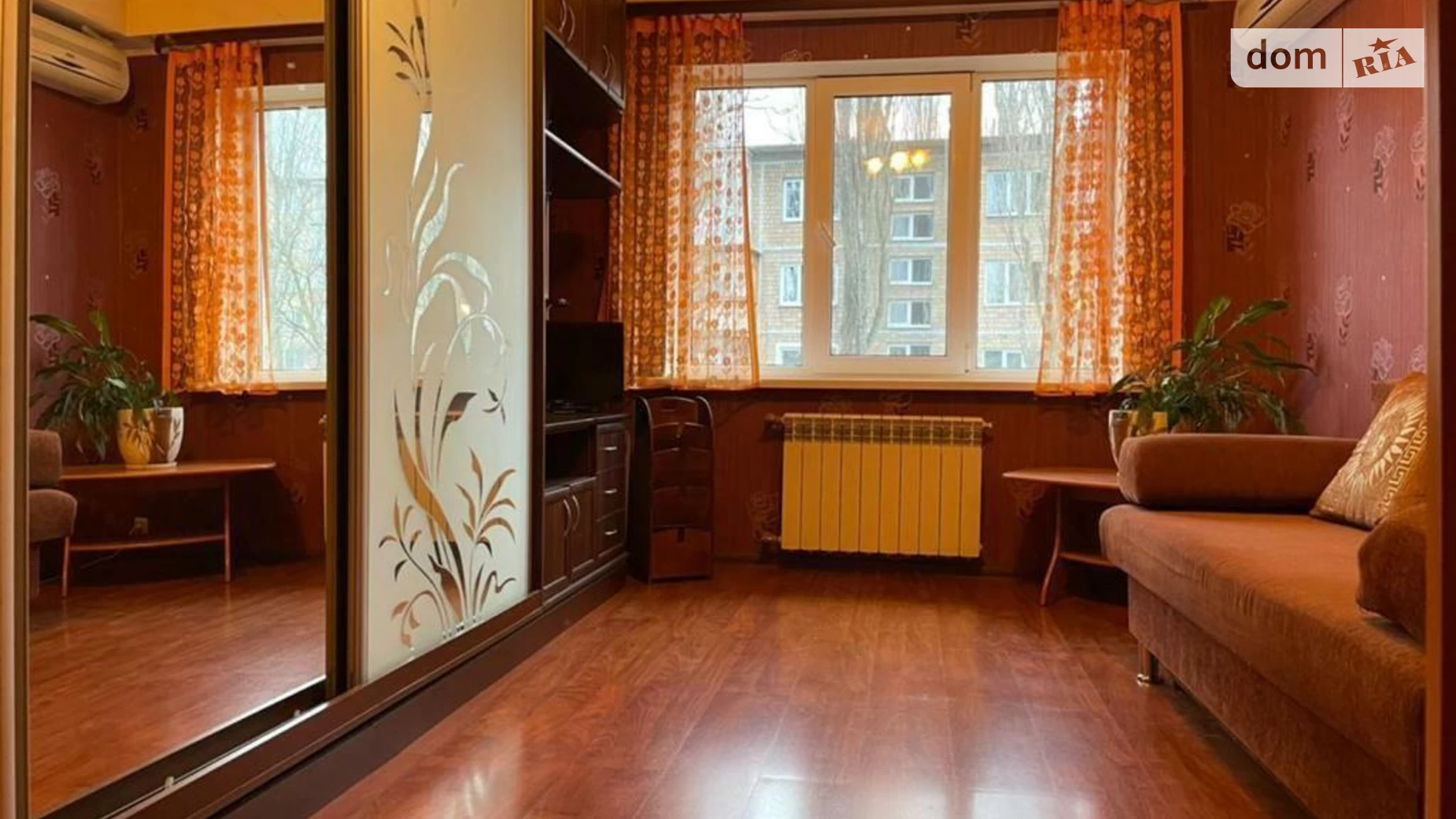 Продается 3-комнатная квартира 62 кв. м в Киеве, ул. Владимира Сальского, 25
