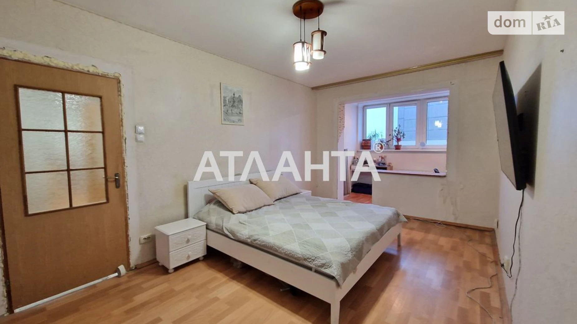 Продается 2-комнатная квартира 74 кв. м в Киеве, просп. Правды