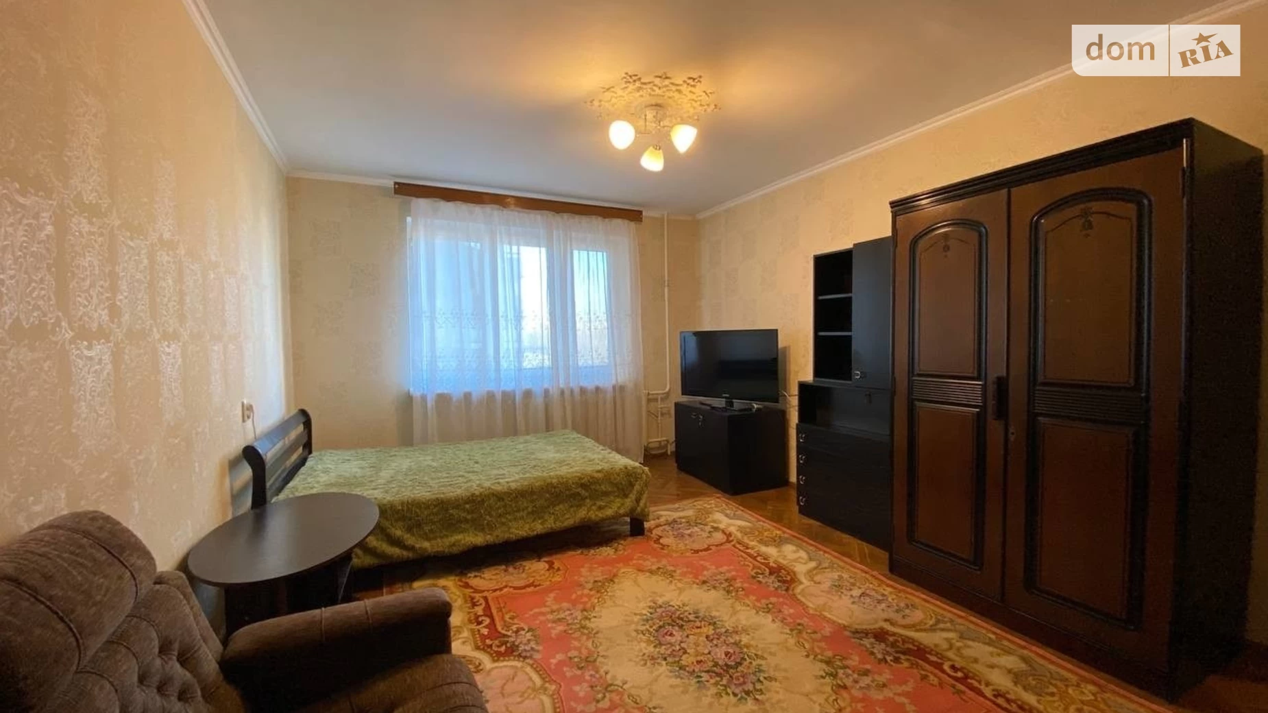 Продается 3-комнатная квартира 67.9 кв. м в Одессе, бул. Французский, 16