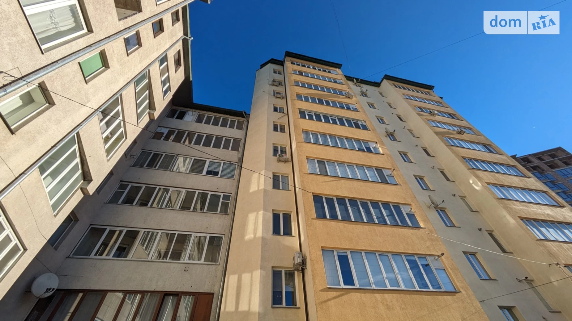 Продается 4-комнатная квартира 183 кв. м в Ивано-Франковске, ул. Надречная - фото 2