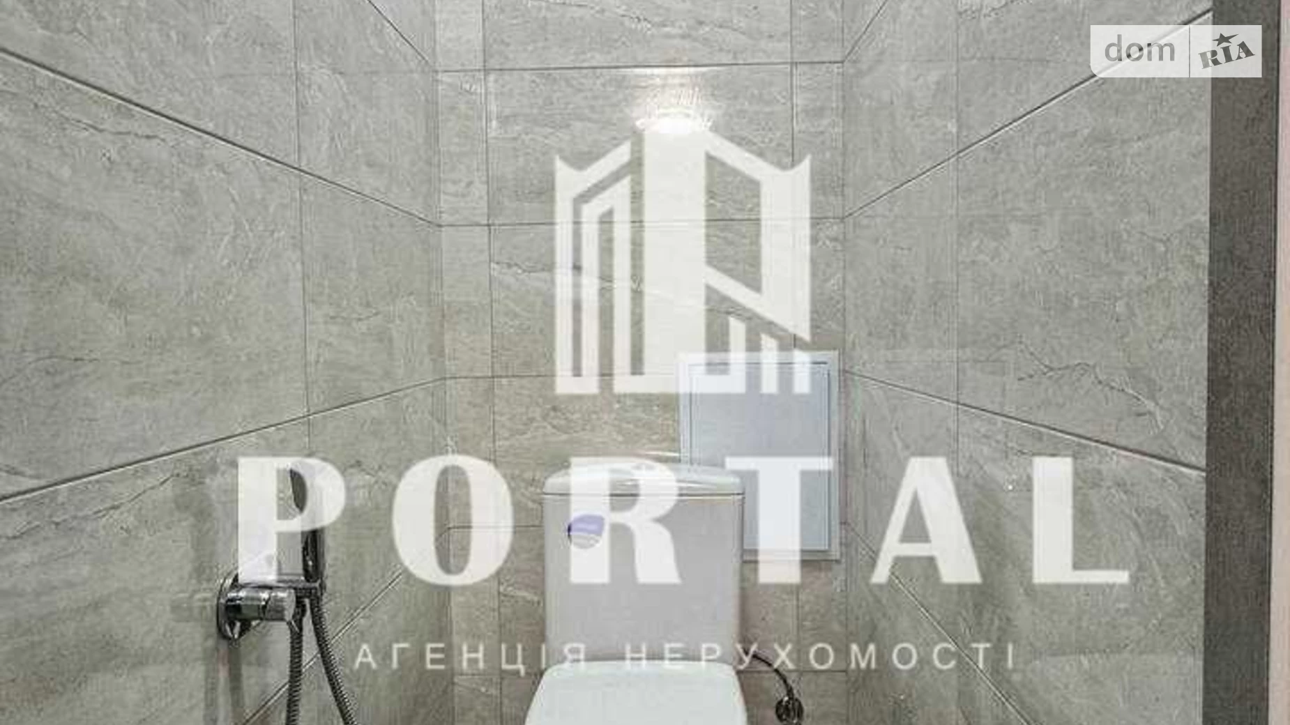 Продається 3-кімнатна квартира 72 кв. м у Полтаві, вул. Андрієвського Віктора