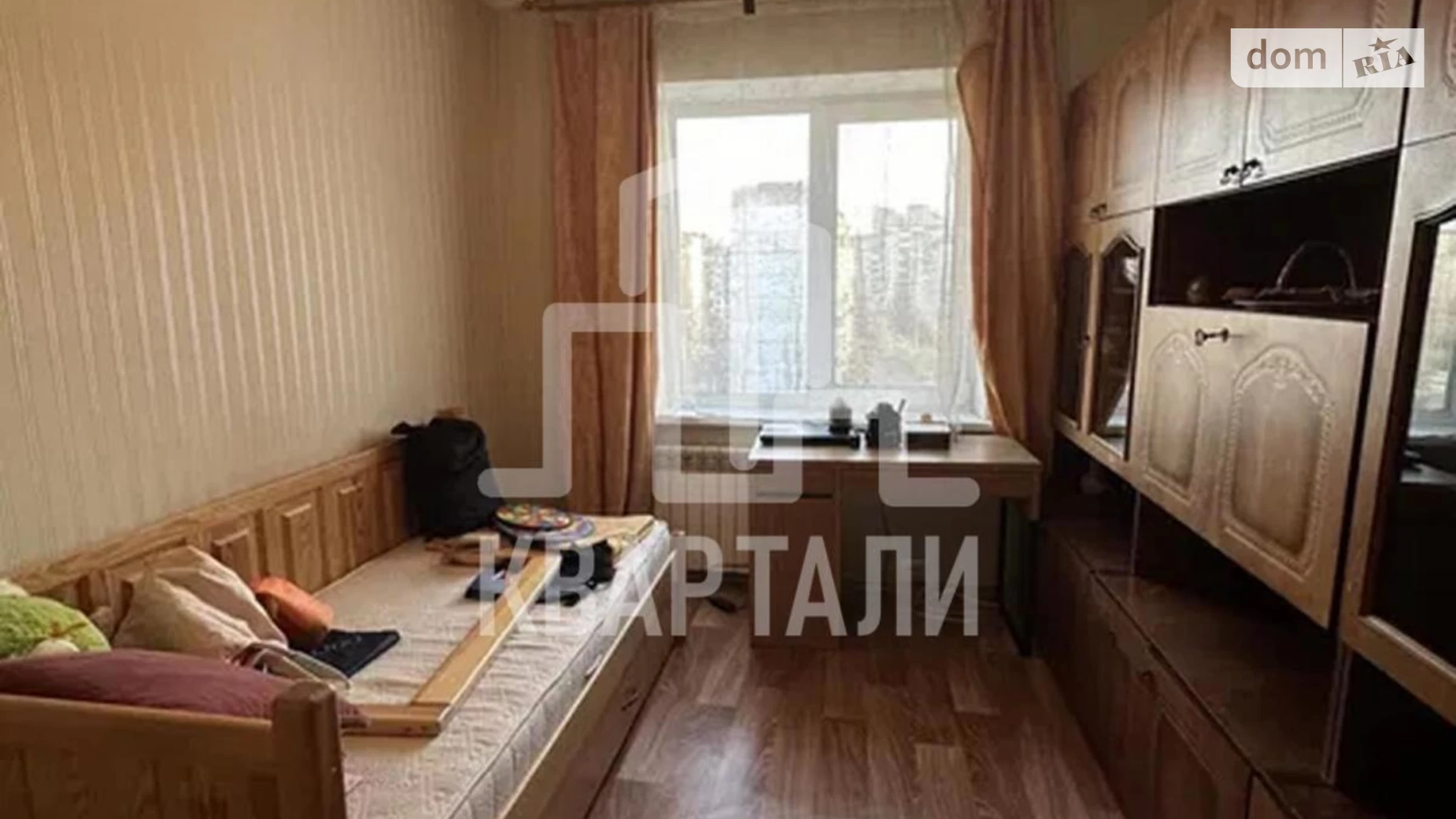Продается 3-комнатная квартира 70.8 кв. м в Киеве, ул. Приозерная, 10В