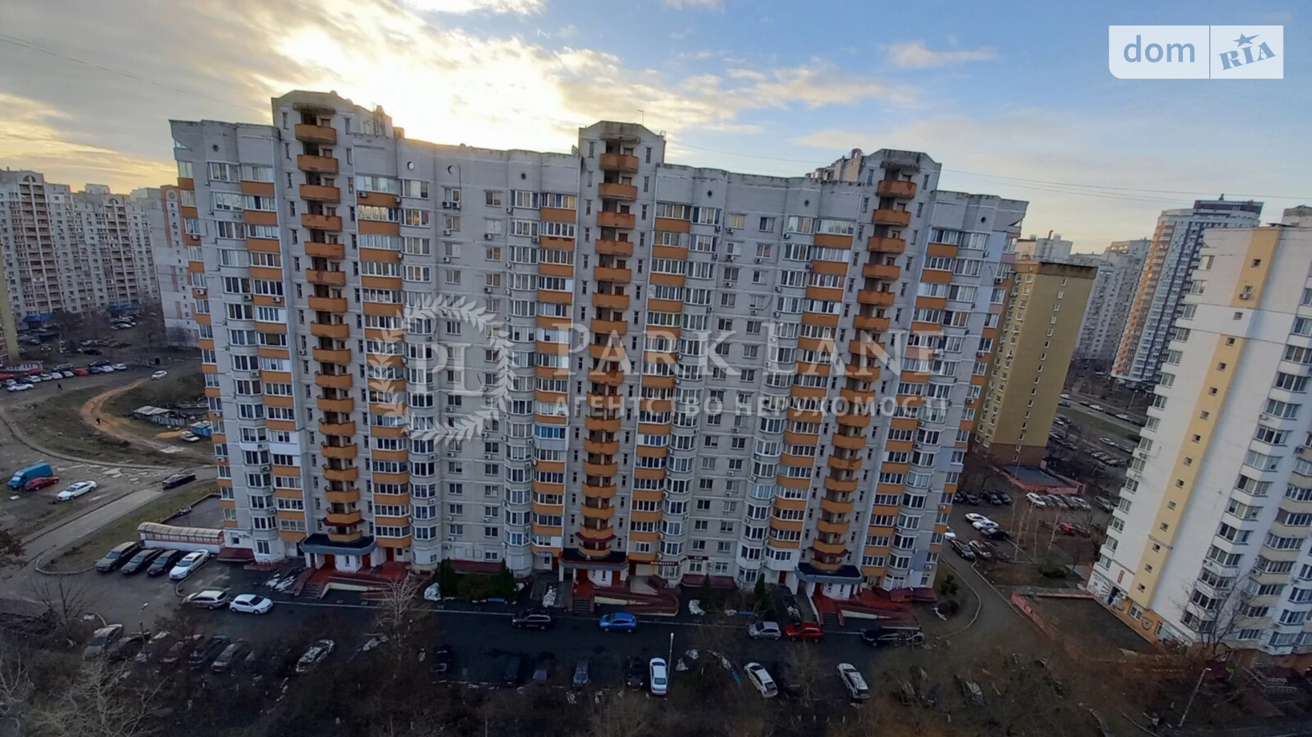 Продается 2-комнатная квартира 68 кв. м в Киеве, ул. Анны Ахматовой, 35Б