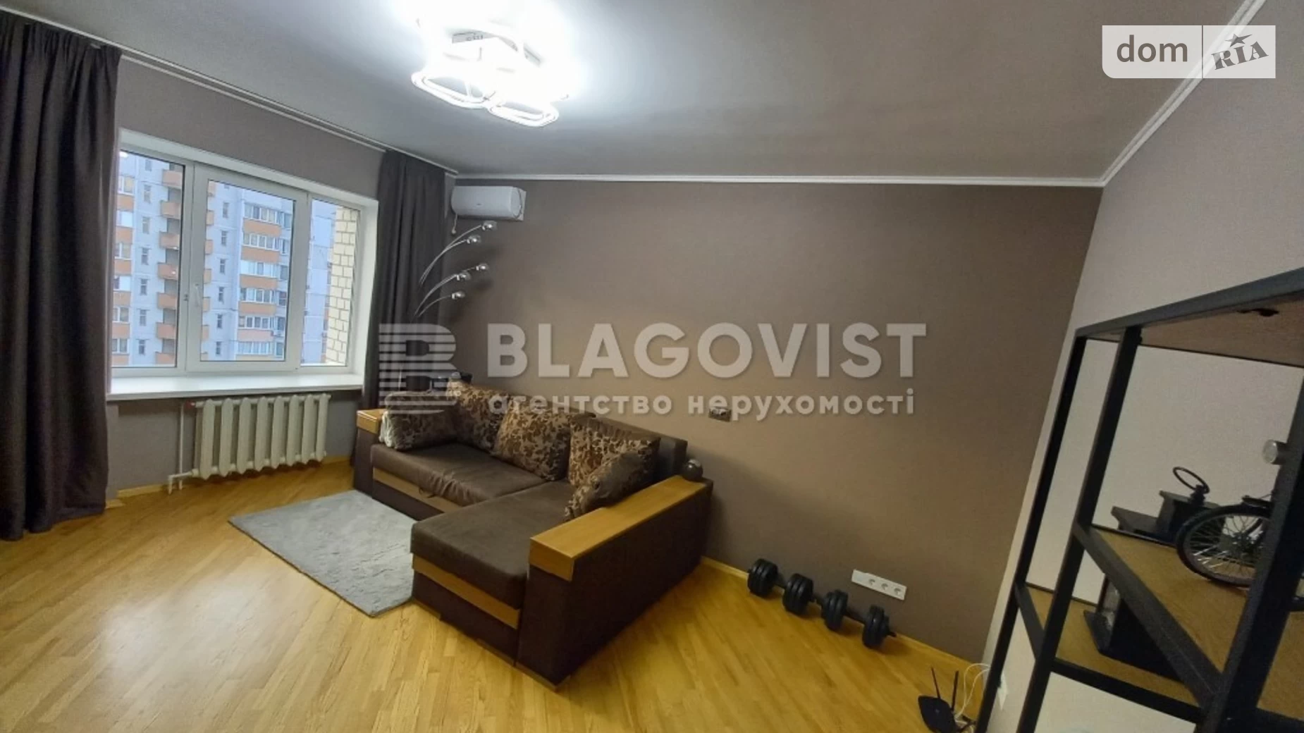 Продается 2-комнатная квартира 68 кв. м в Киеве, ул. Анны Ахматовой, 35Б